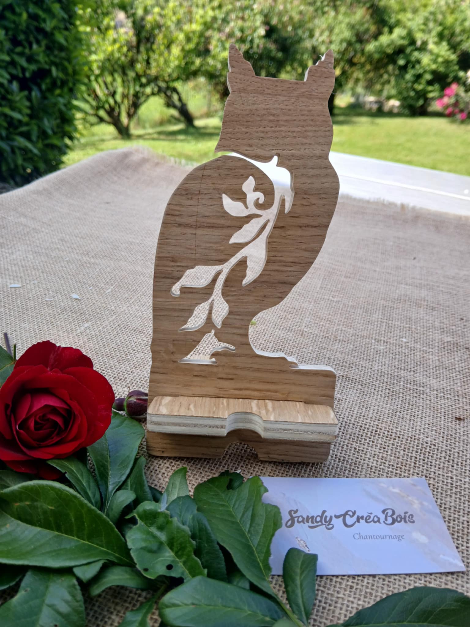 Porte téléphone en bois artisanal