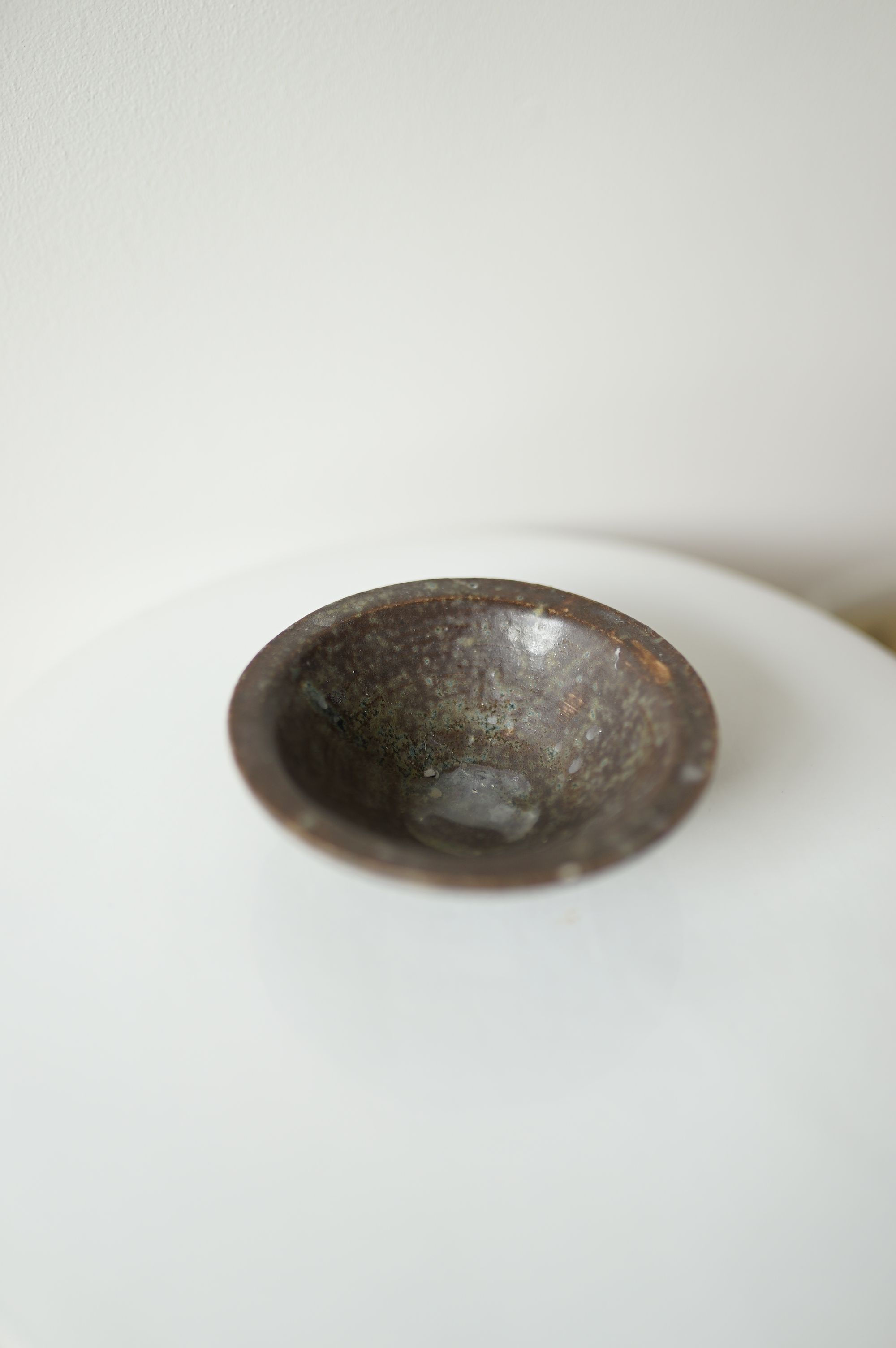 Coupe en céramique émaillée