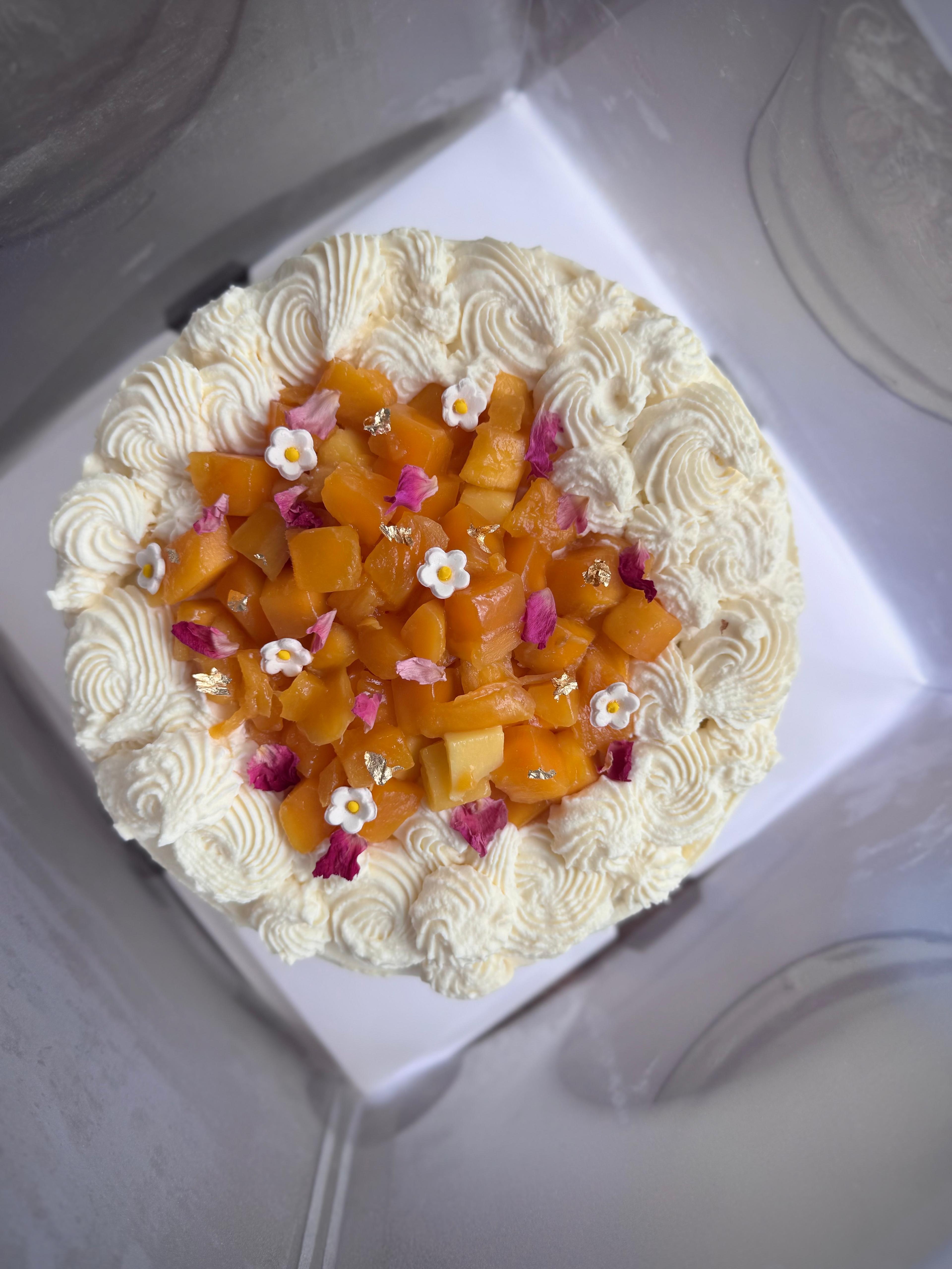 Eggless Mango Cake