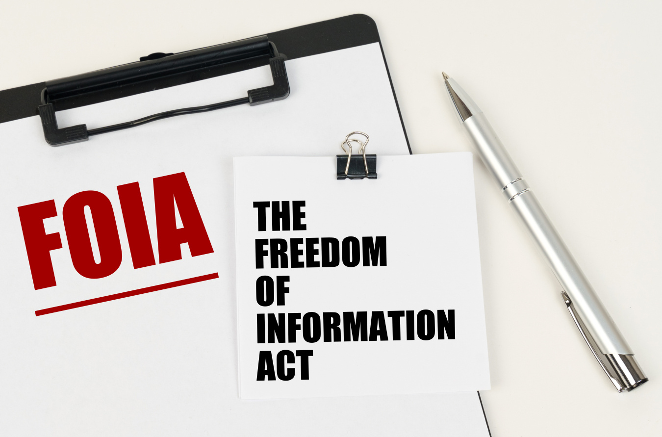 Trámite FOIA (Freedom of Information Act).