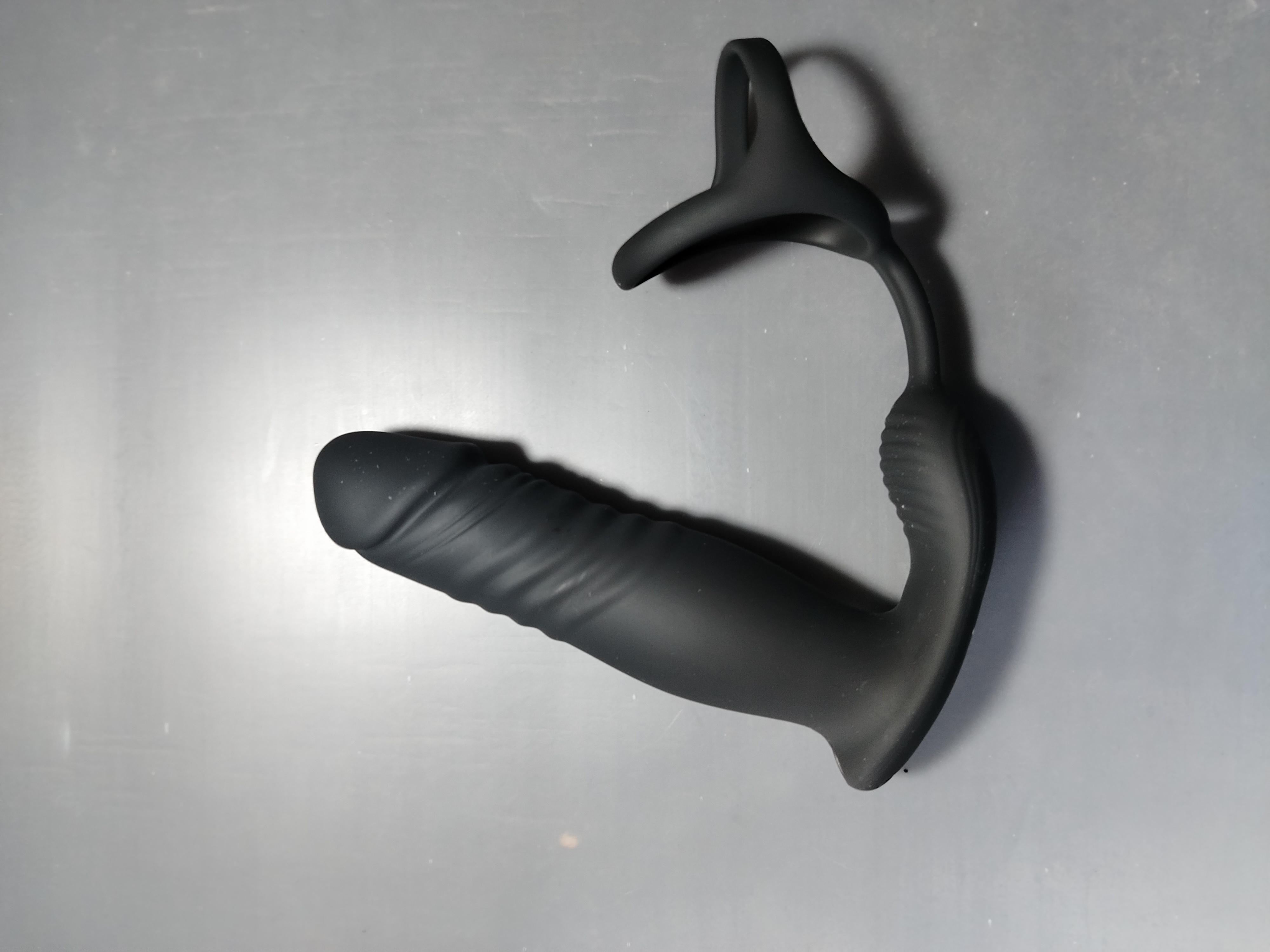 Plug anal y vibrador con anillo