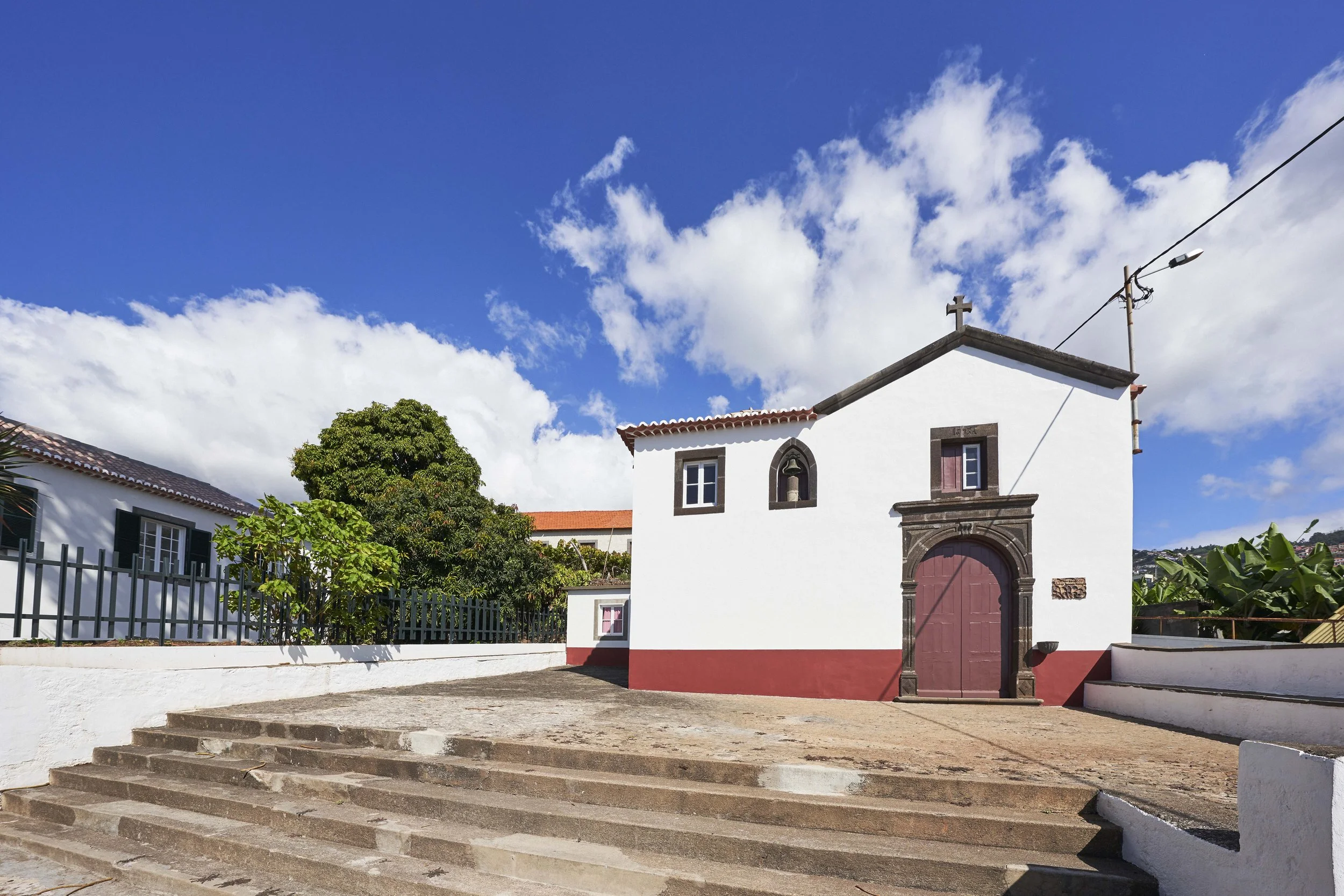 Art gallery and Wine cellar