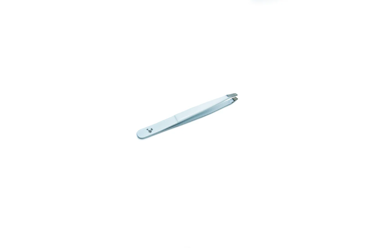 Or Bleu Diamond Slant Tip Tweezers