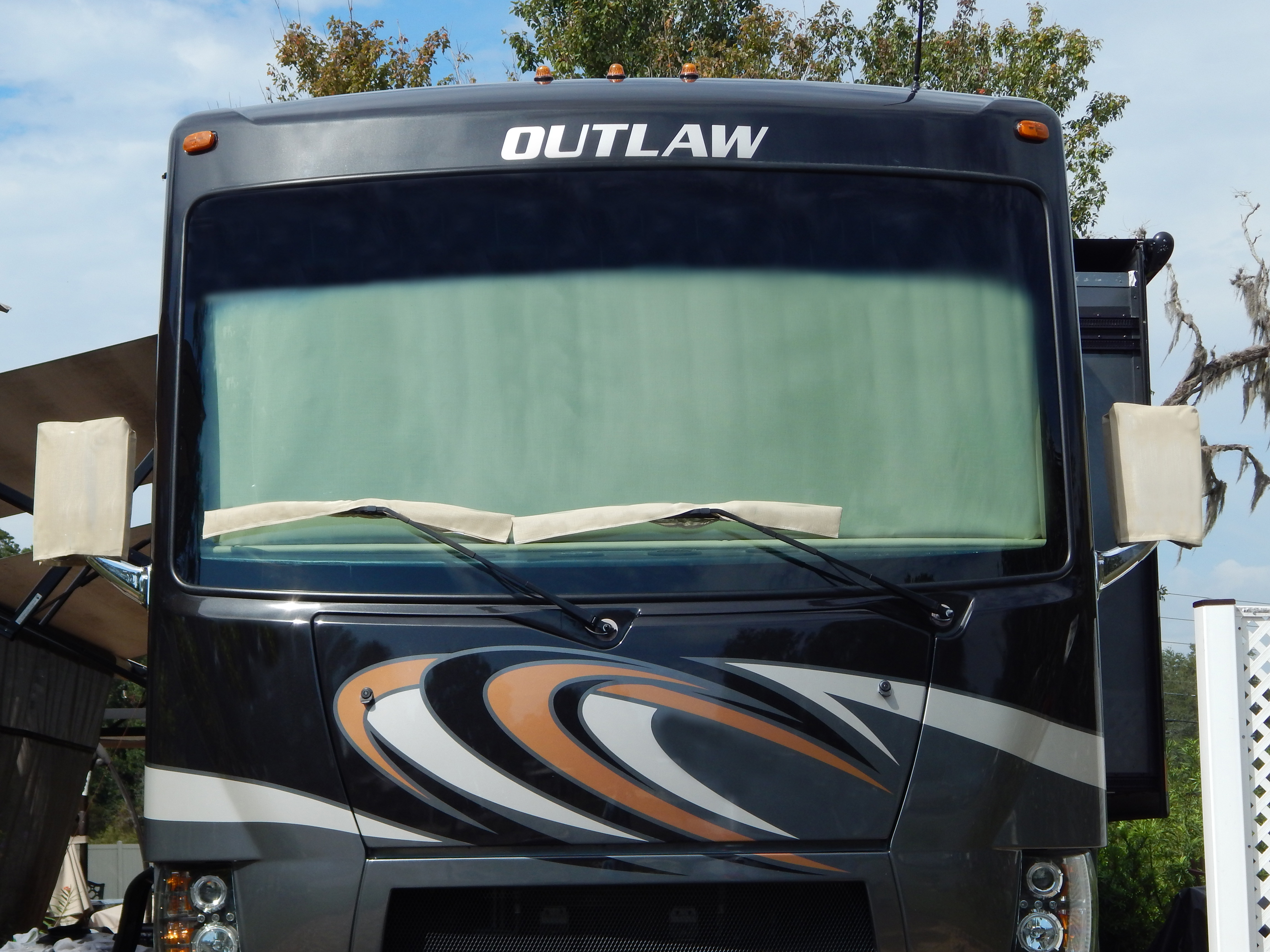 1 Piece RV Quick Shades (10 Suction Cups Included)