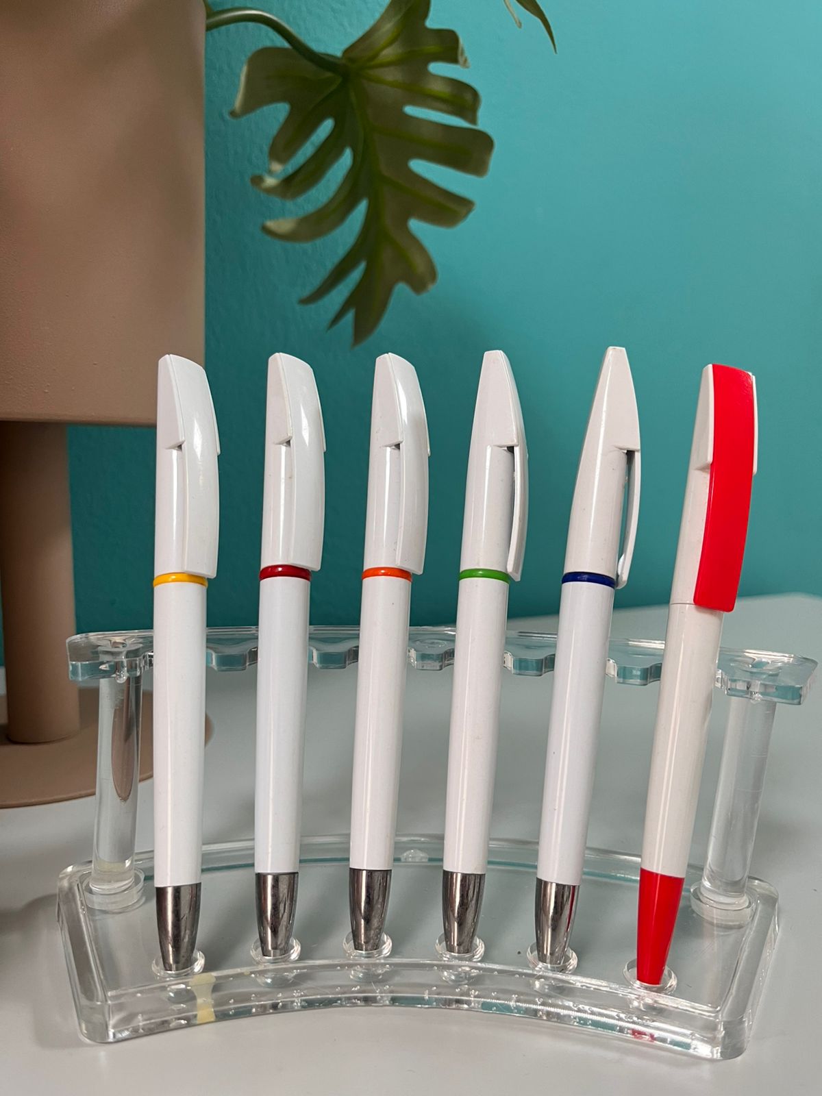 Pluma Plástica Blanca