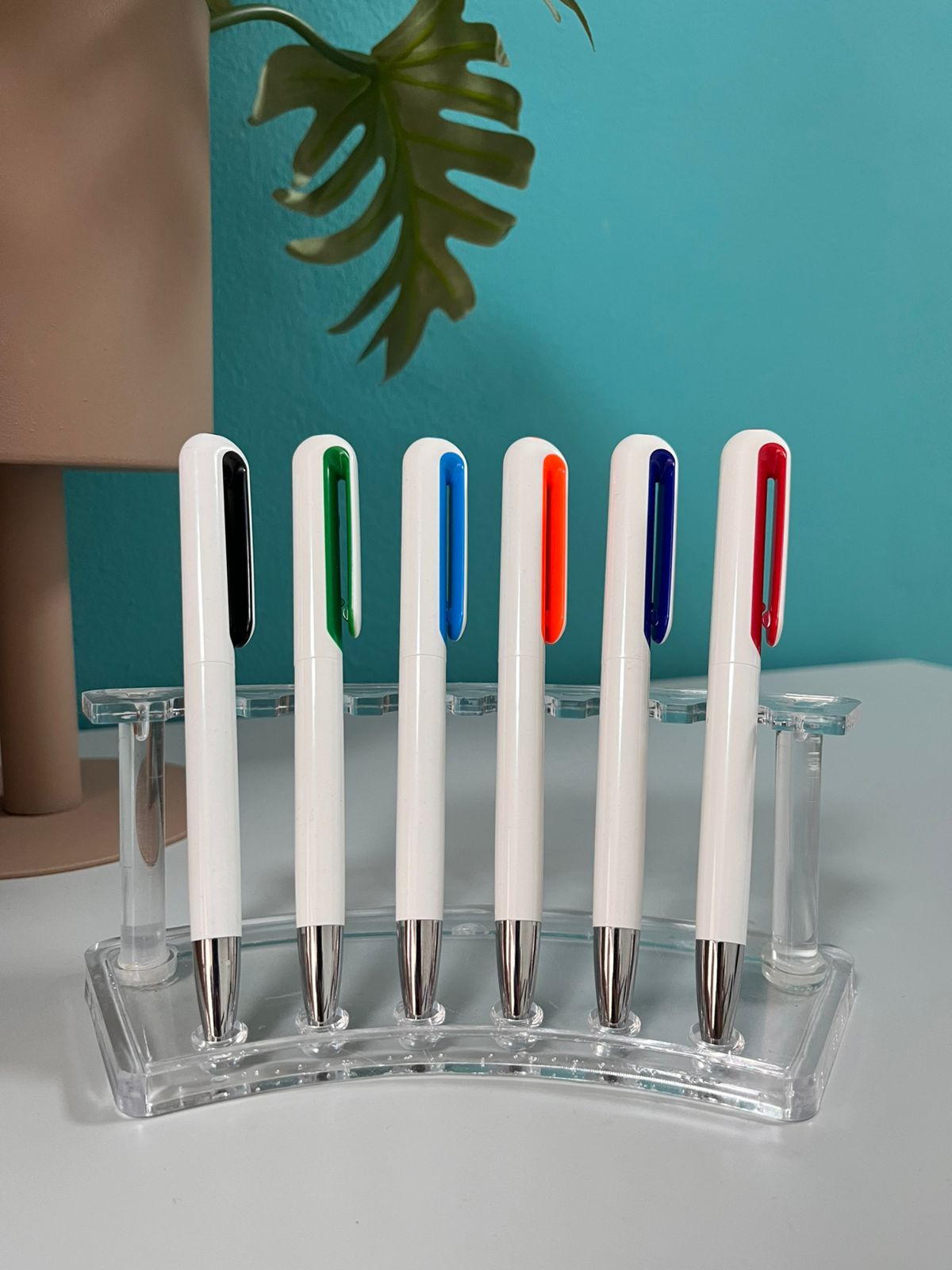 Bolígrafos de colores surtidos