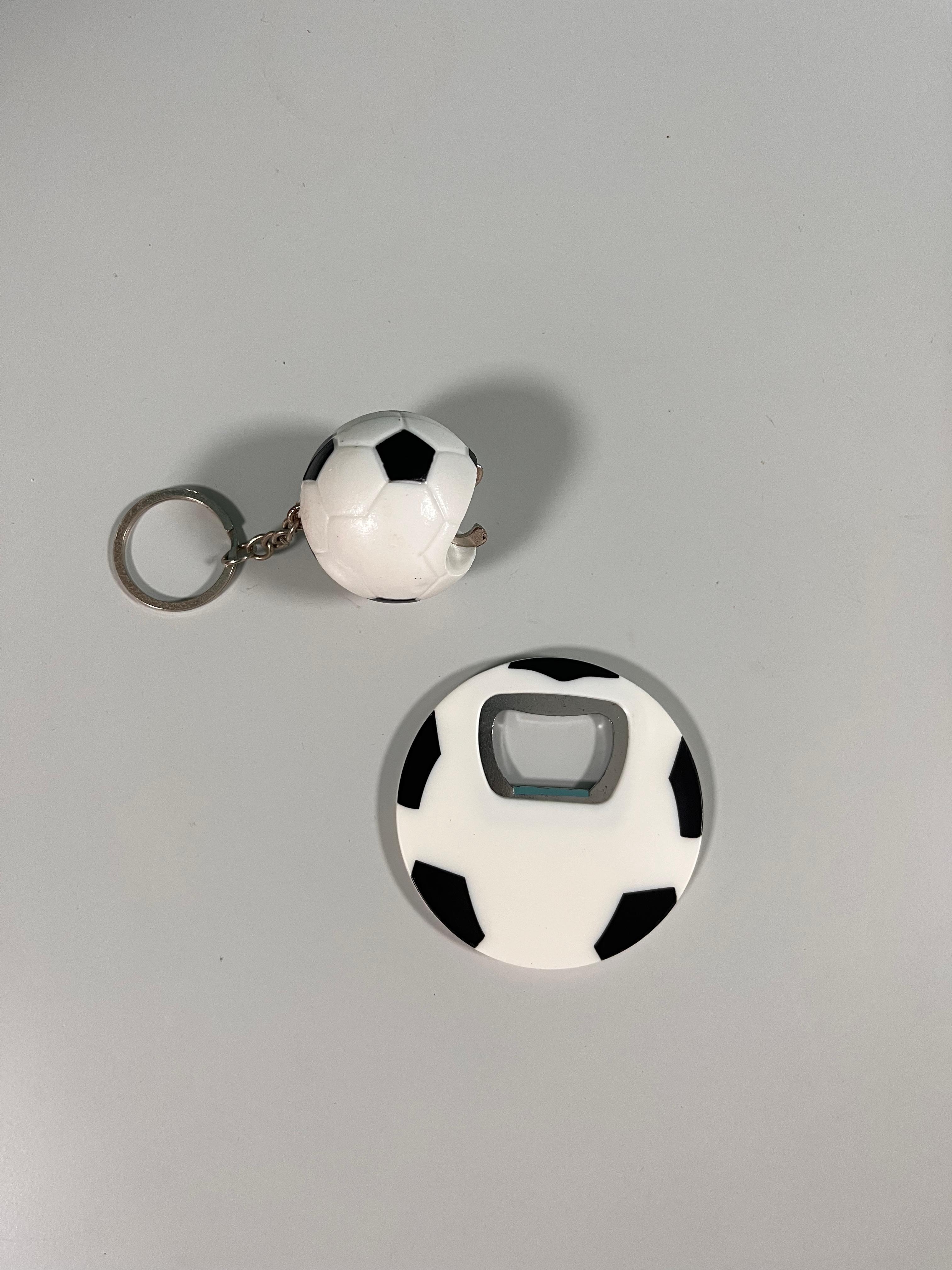 Abrebotellas con Diseño de Balón de Fútbol