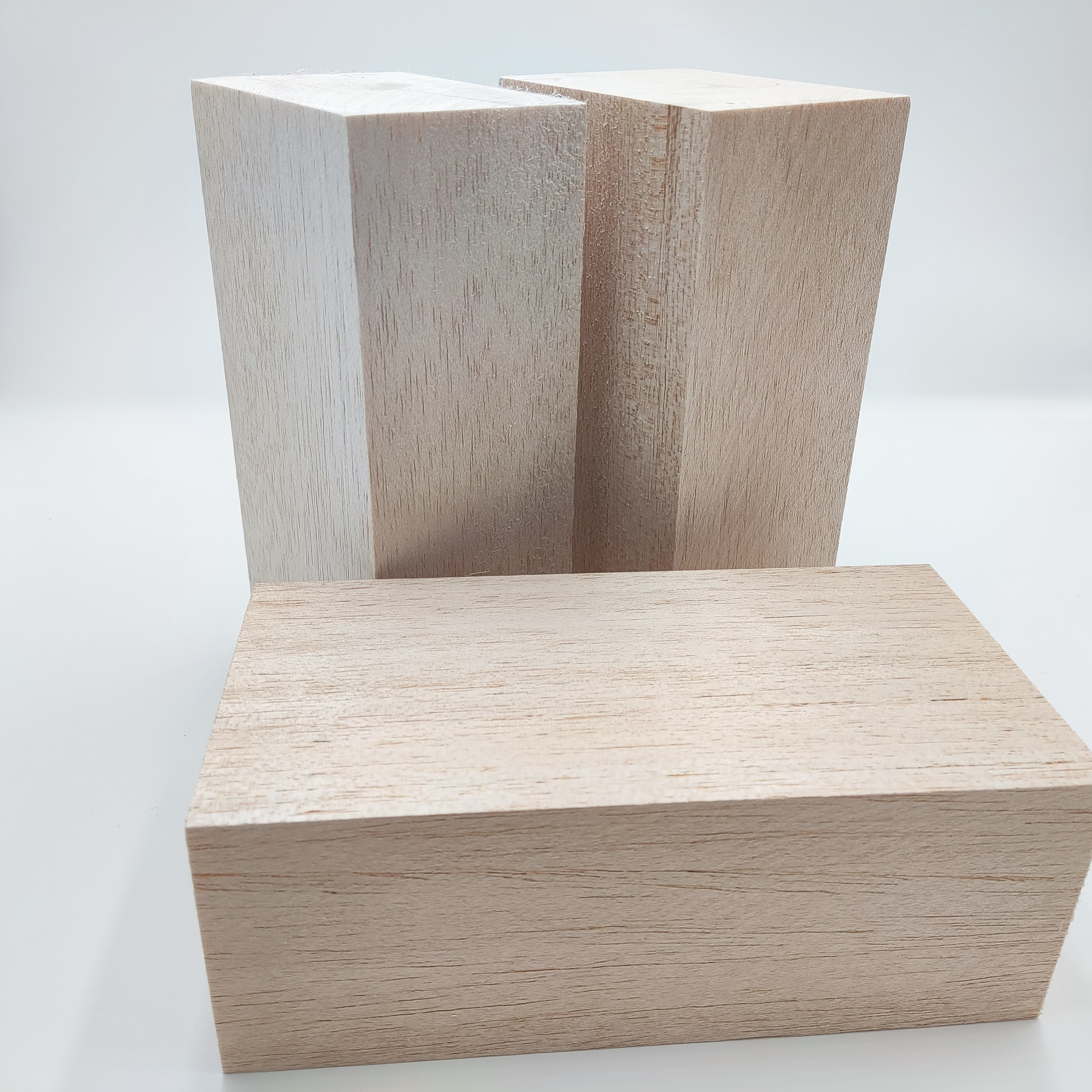 バルサ角材 100/150/200/300/400mm長 60/80/100mm幅 20mm ～ 80mm厚