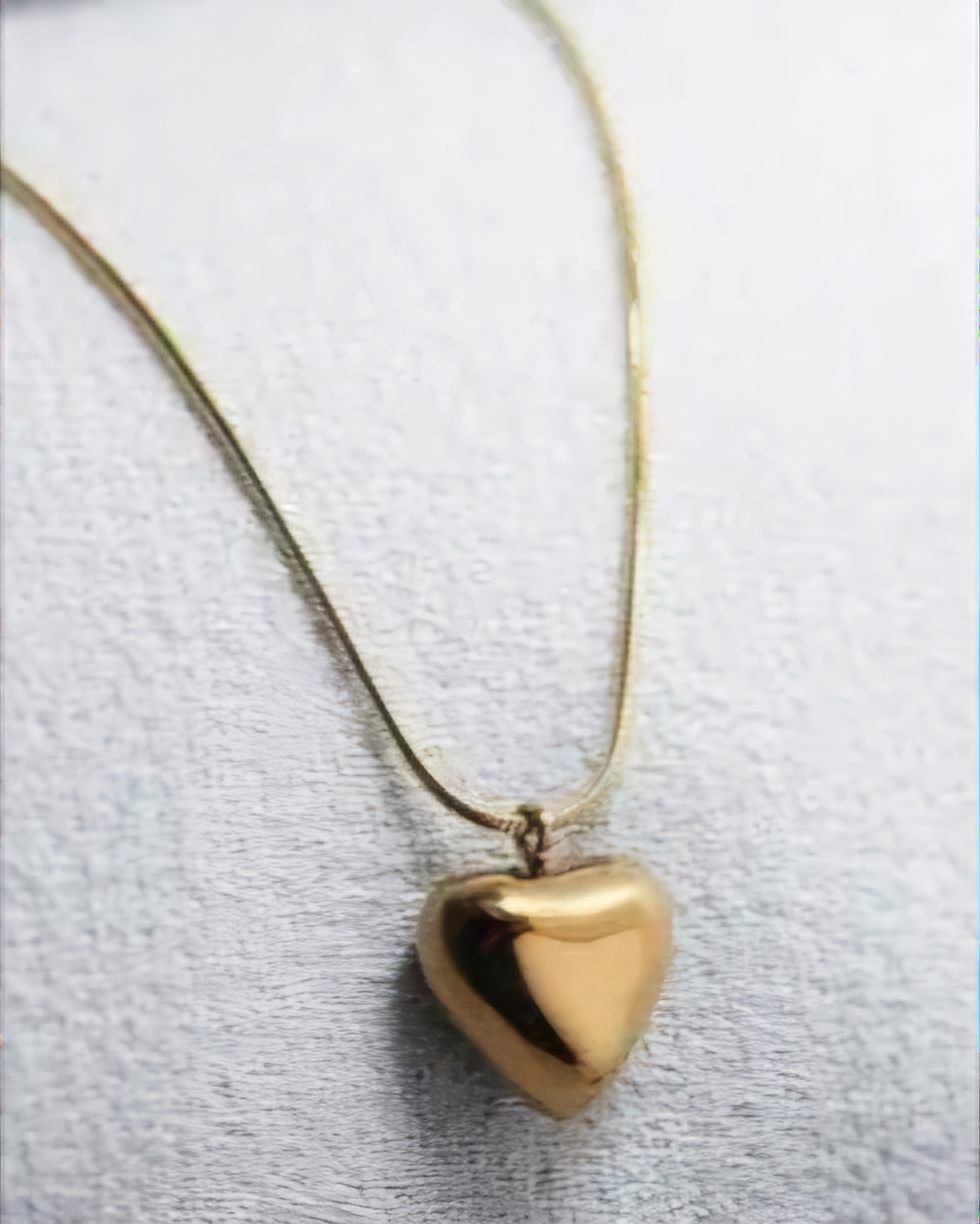 Gold Heart Pendant Necklace