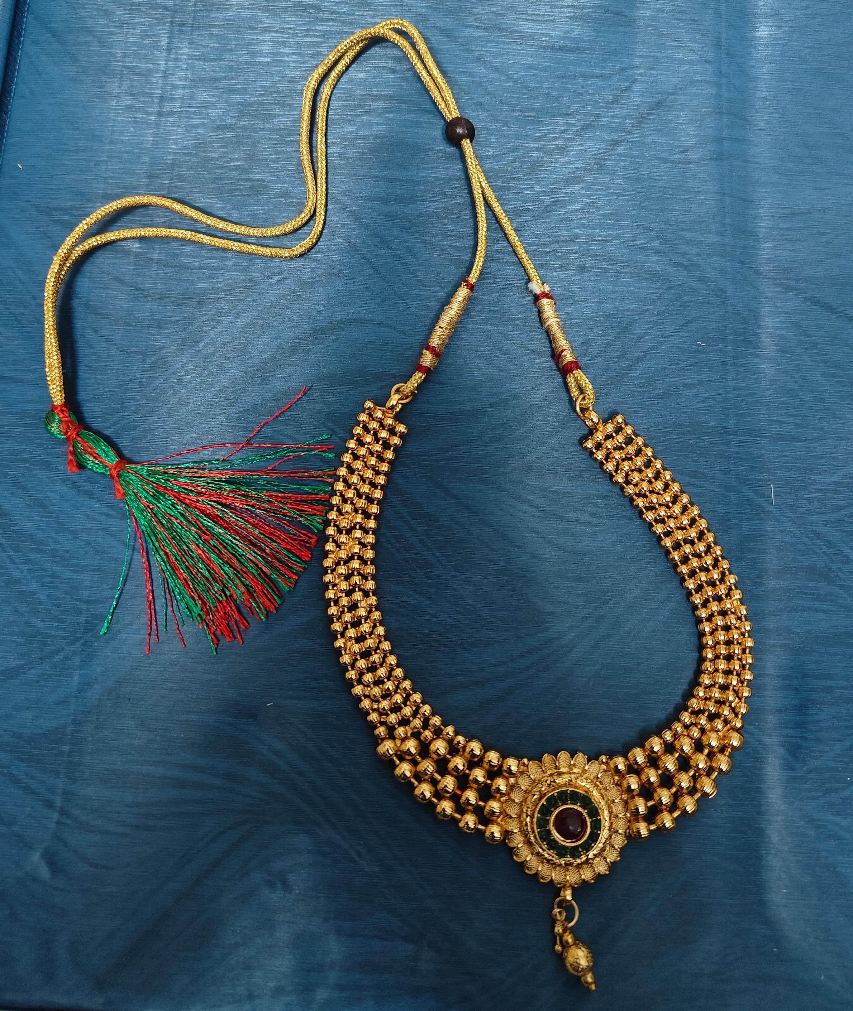 Traditional Gold-Toned Thushi