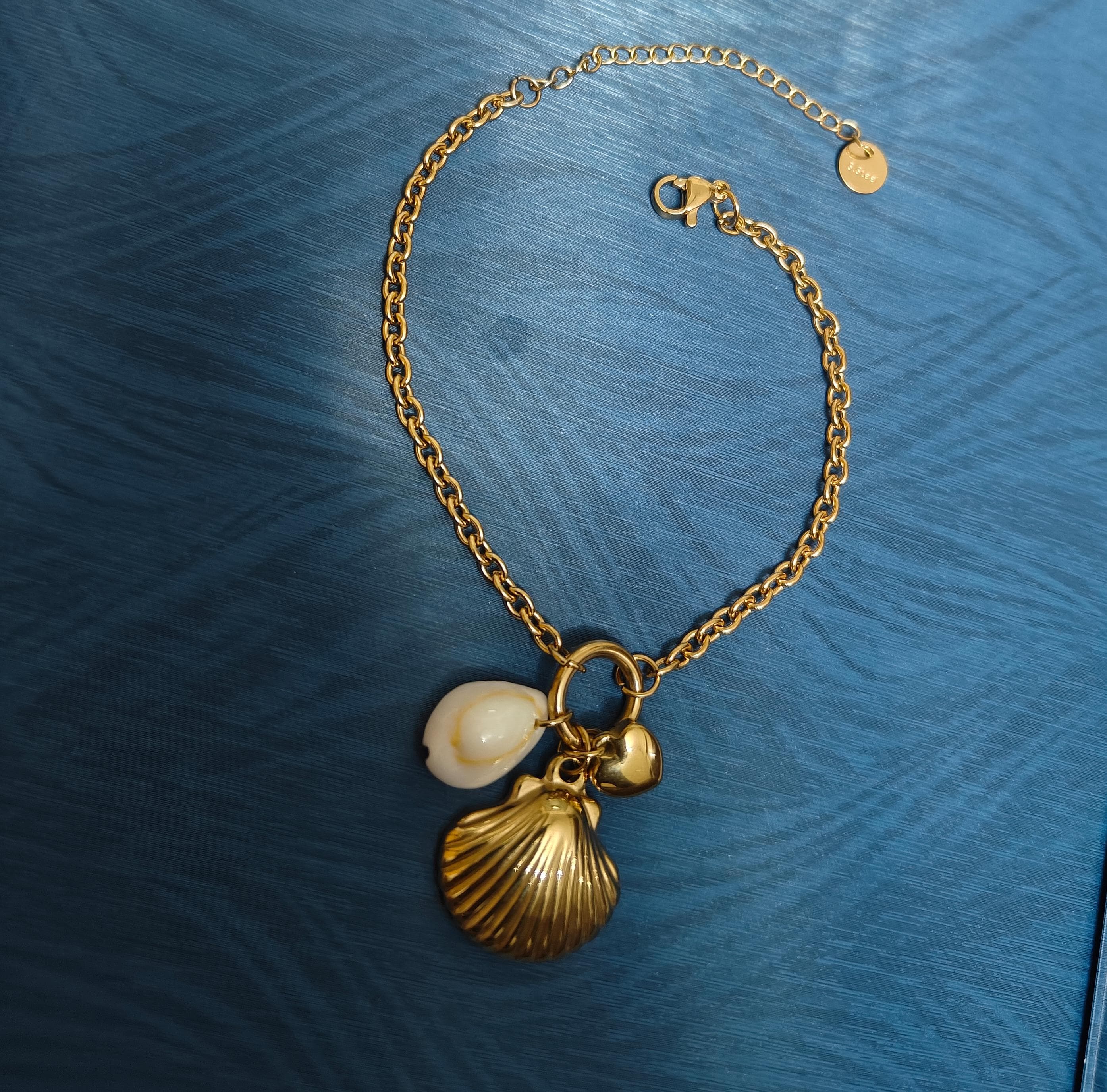 Gold Shell Charm Bracelet