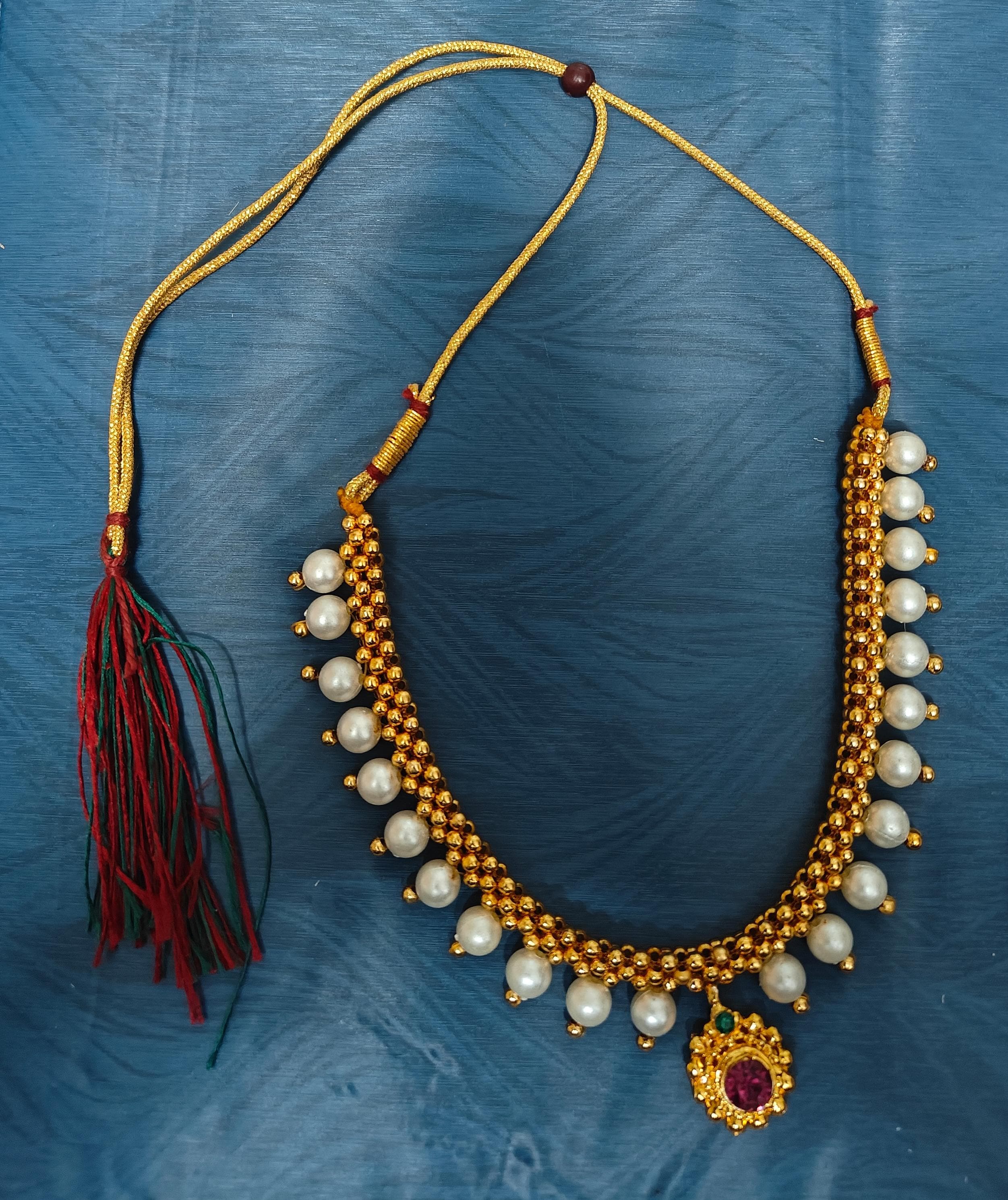Traditional Gold Pearl Thushi
