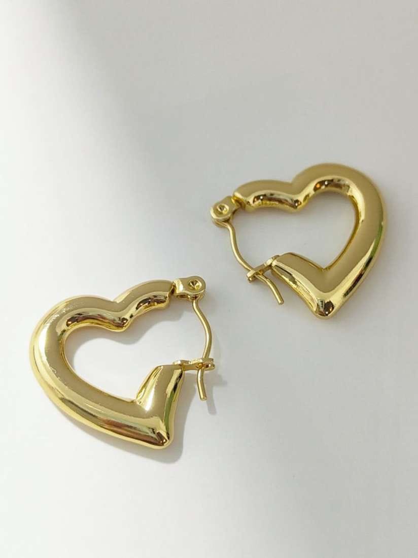 Elegant Red Gemstone Earrings