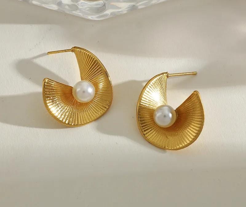 Elegant Gold Pearl Earrings