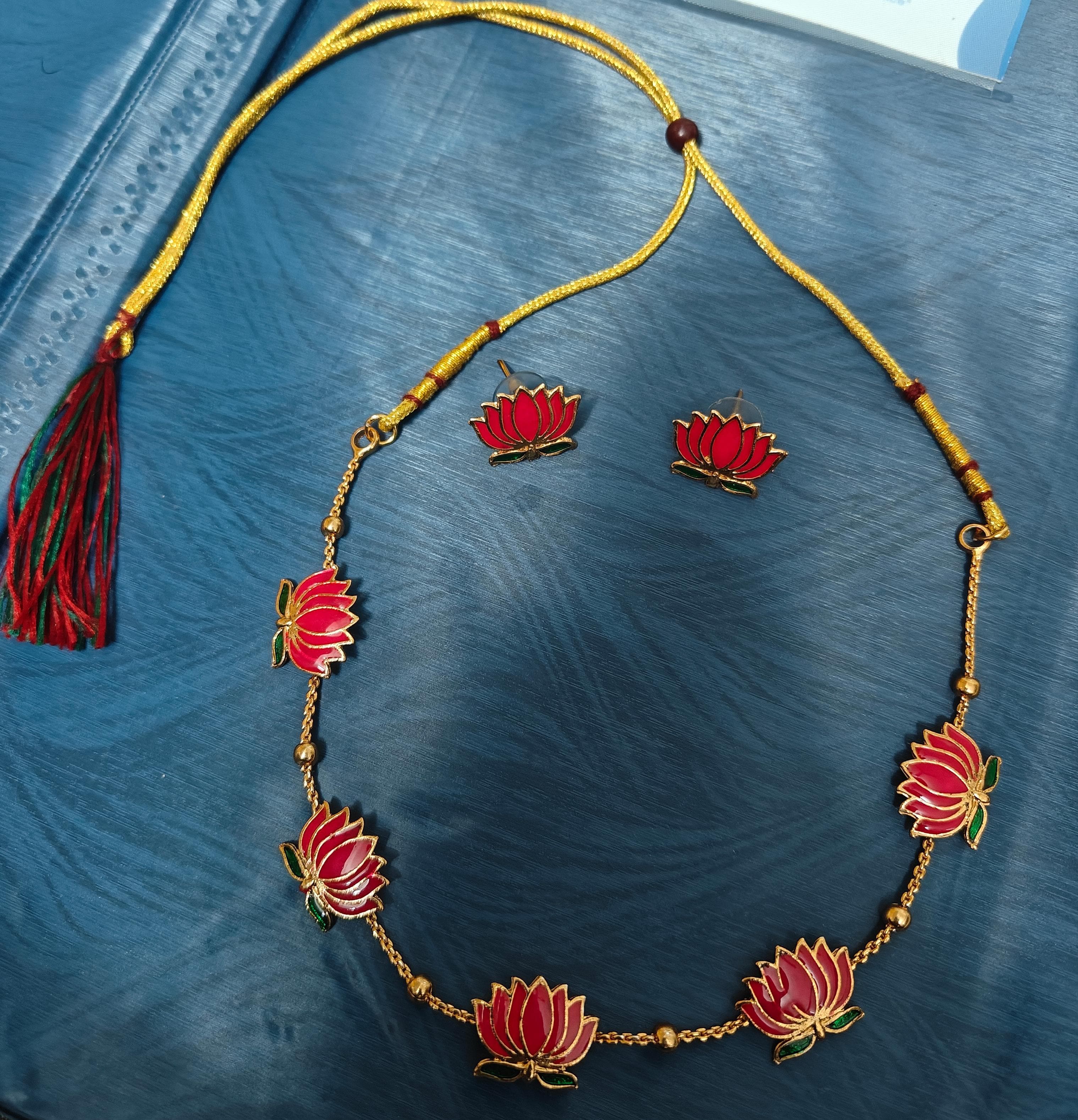 Lotus Flower Necklace Set