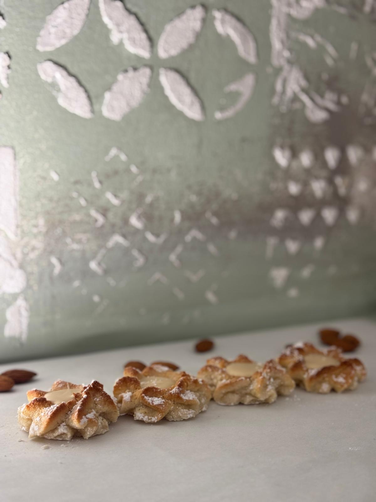 Paste di mandorla con crema di mandorle