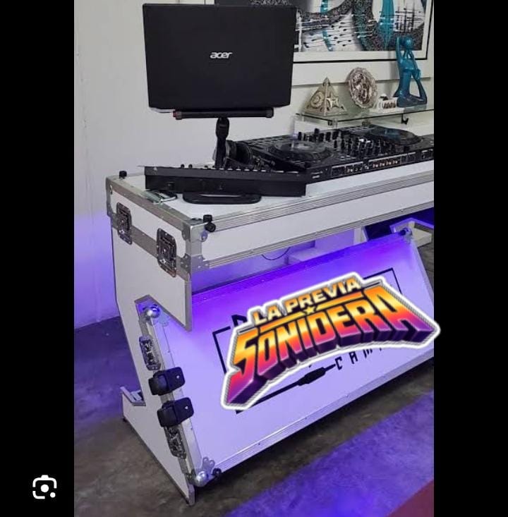 Cabina DJ Móvil con Iluminación LED