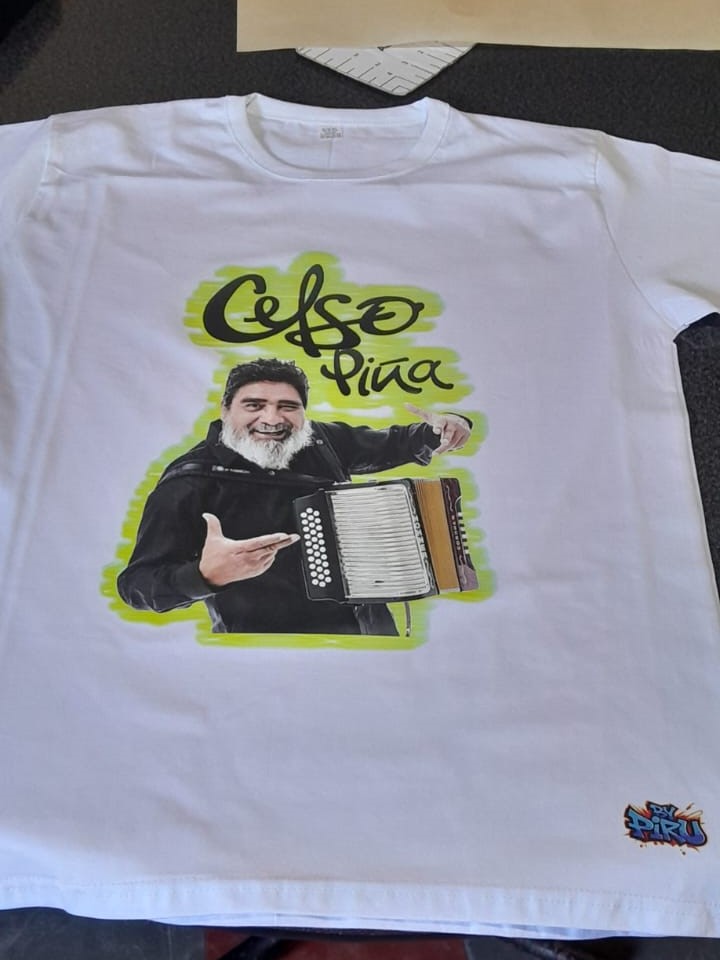 Camiseta de Celso Piña
