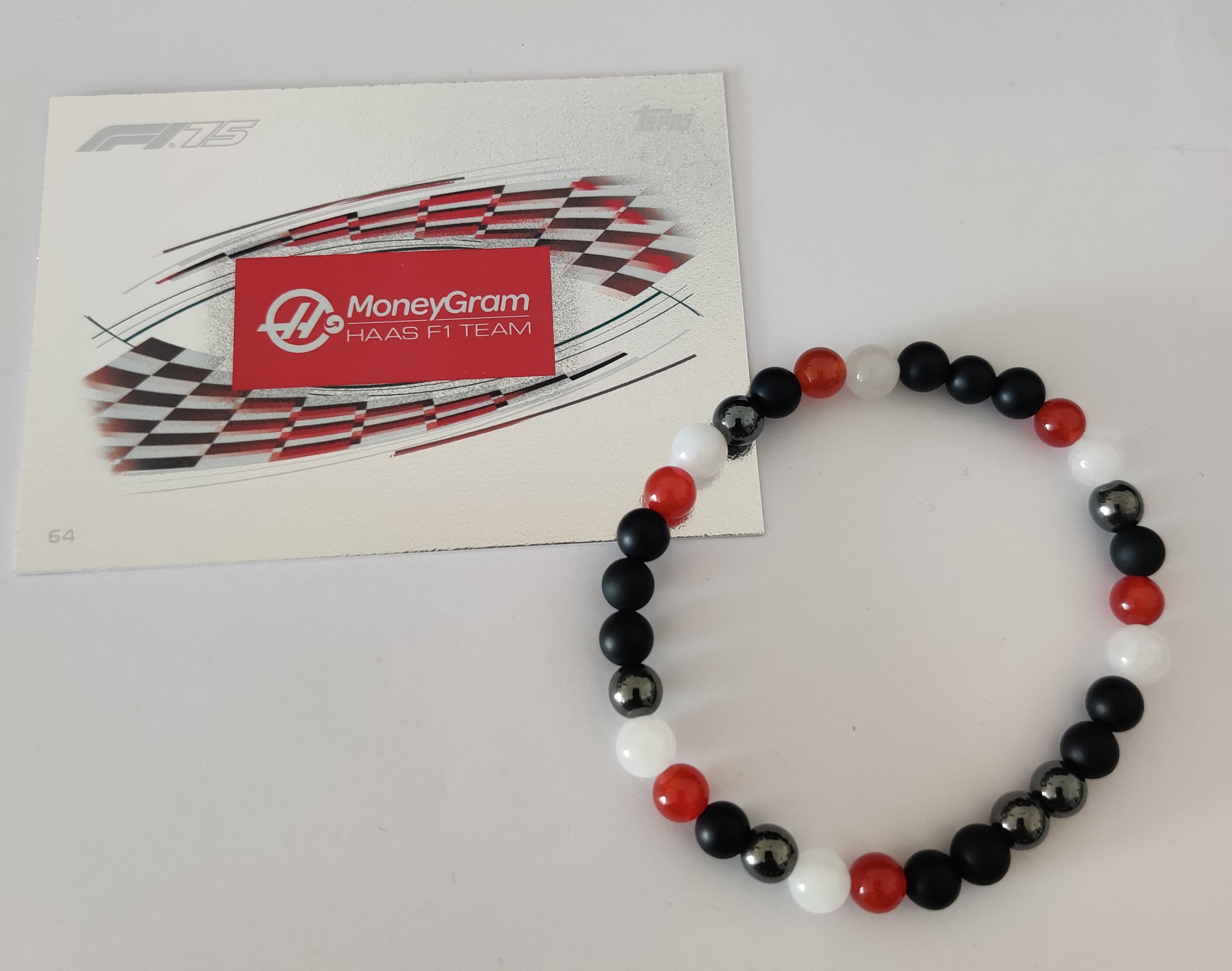 Bracelet Haas inspiré de l'écurie F1