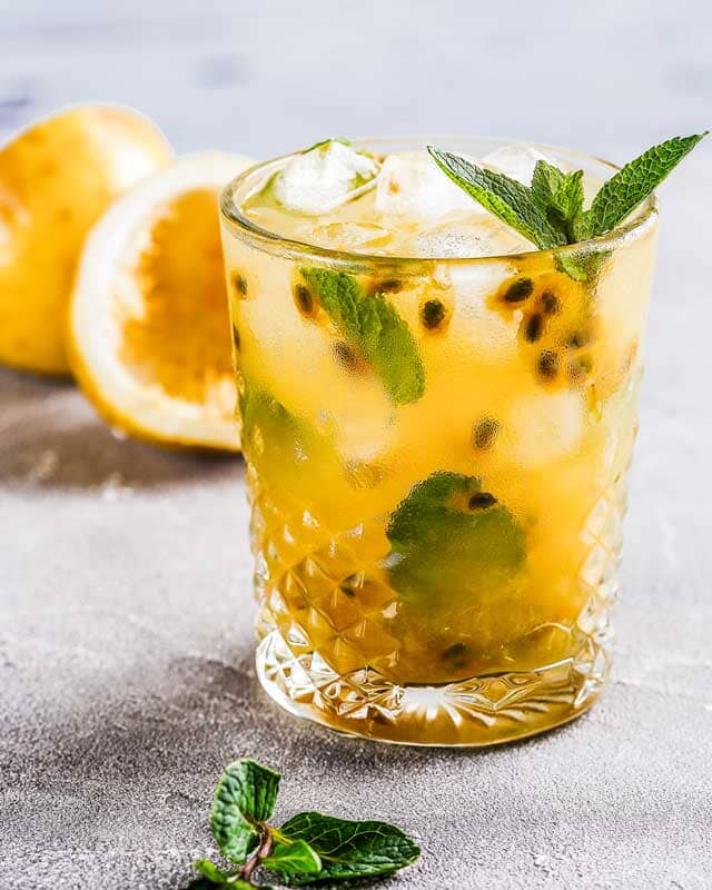 موهيتو فواكه العاطفة (Passion fruit mojito)