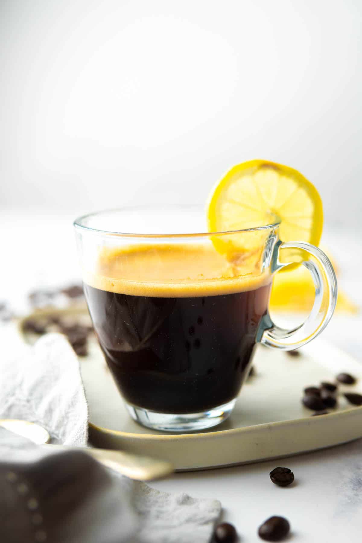 أميريكانو رومانو (Americano romano)