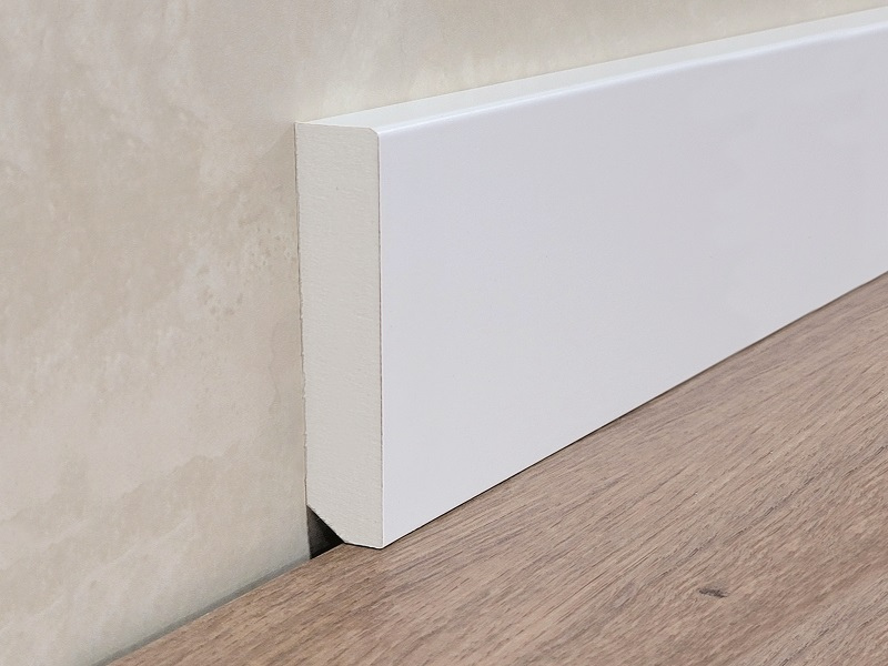 RODAPIE DM HIDROFUGO LACADO BLANCO 2250x15x115