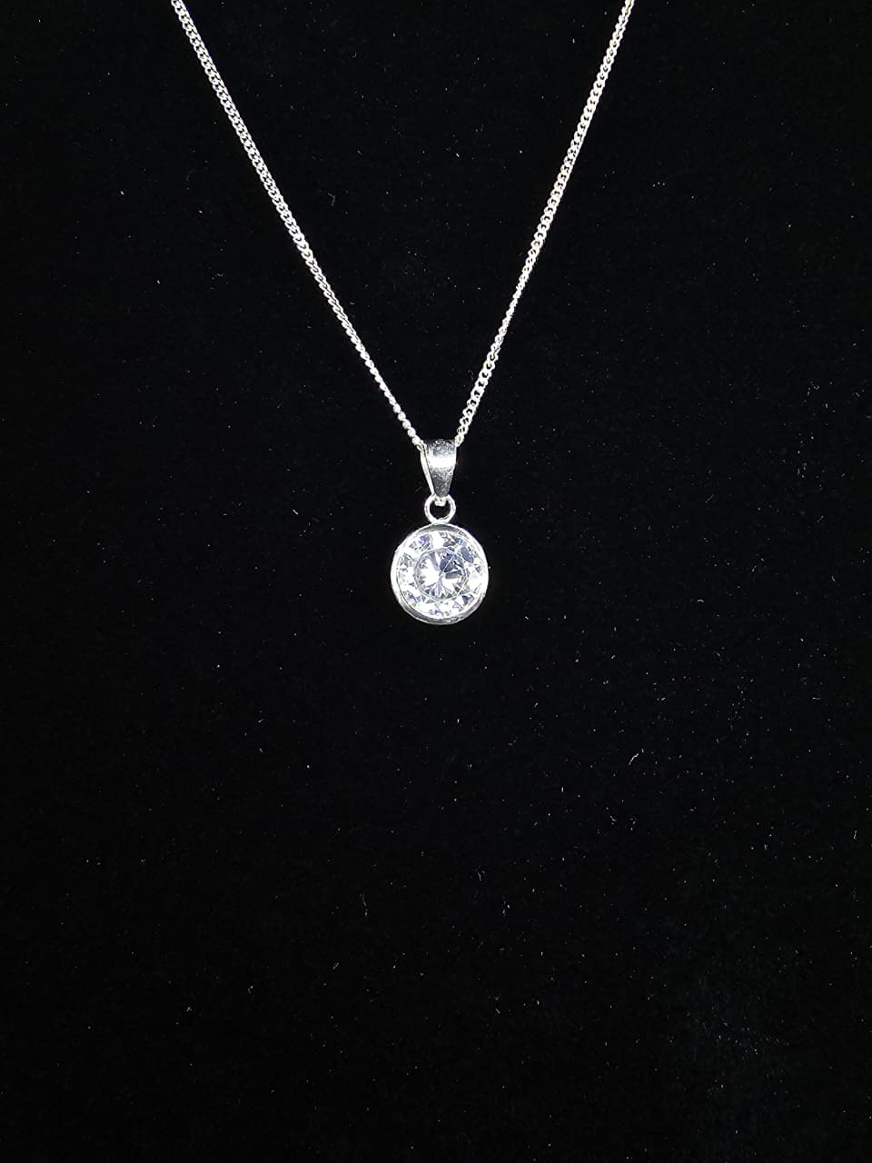 Collar de plata con zirconia