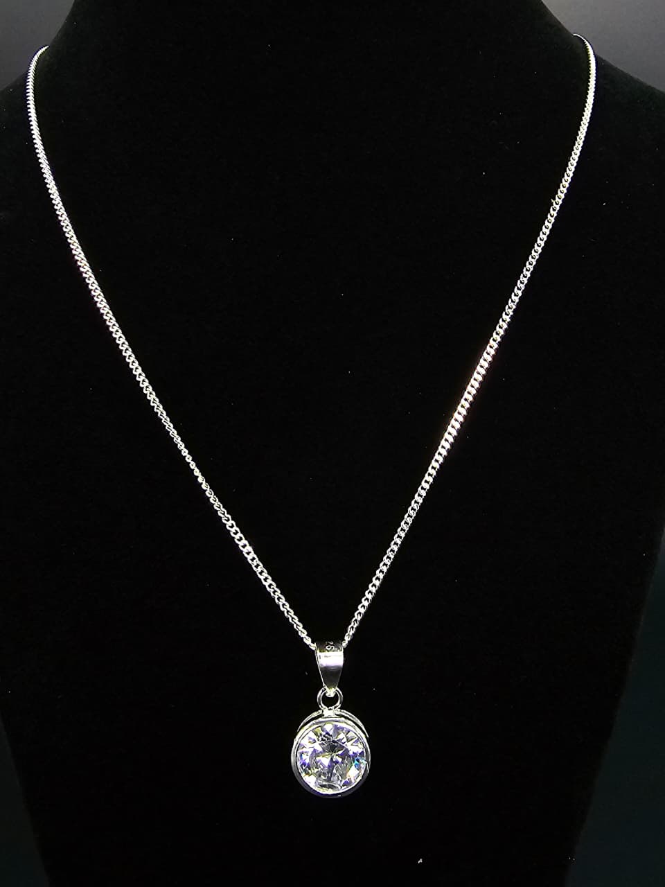 Collar de plata con zirconia