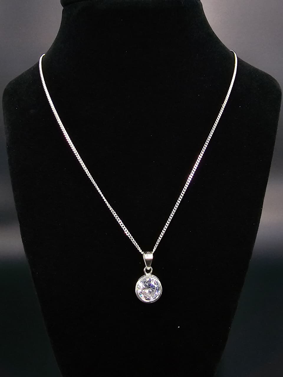 Collar de plata con zirconia