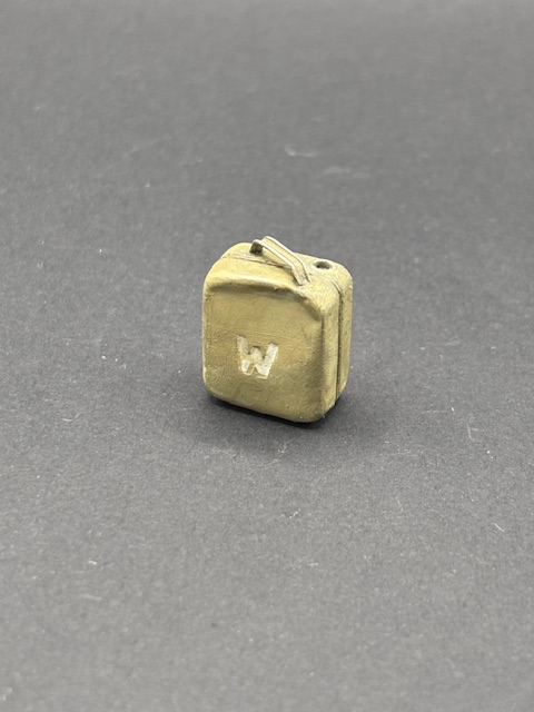 Middle Eastern manufactured 2 Gallon water Can pack of 5