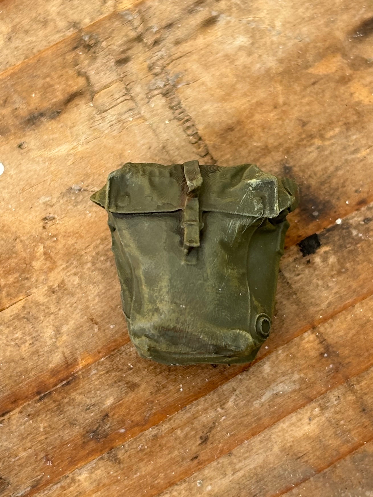 58 Pattern S6 Gas mask Bag, early canvas version