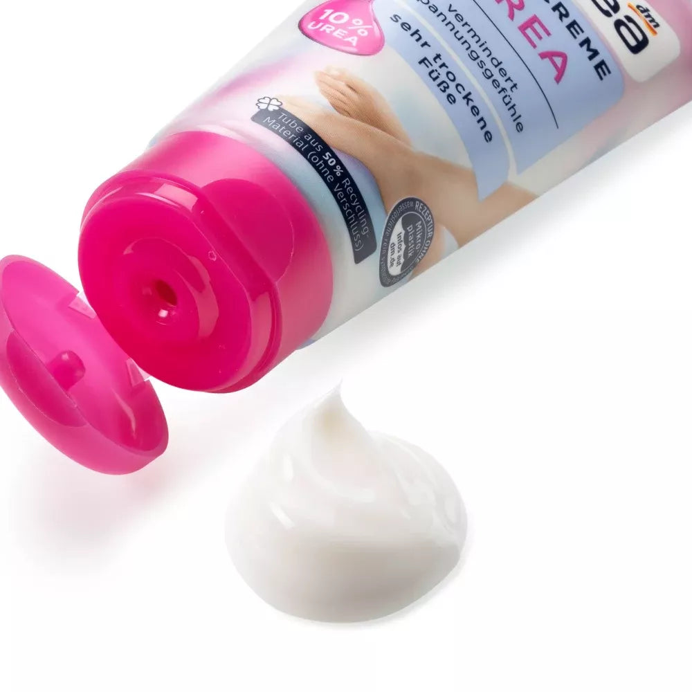 كريم القدمين