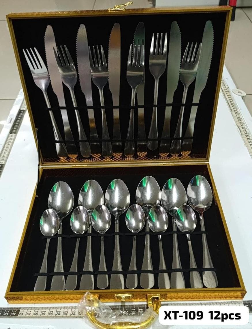 Juego de cubiertos de acero 24pcs