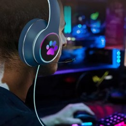 Auriculares para gaming con luz LED - Cancelacion de ruido