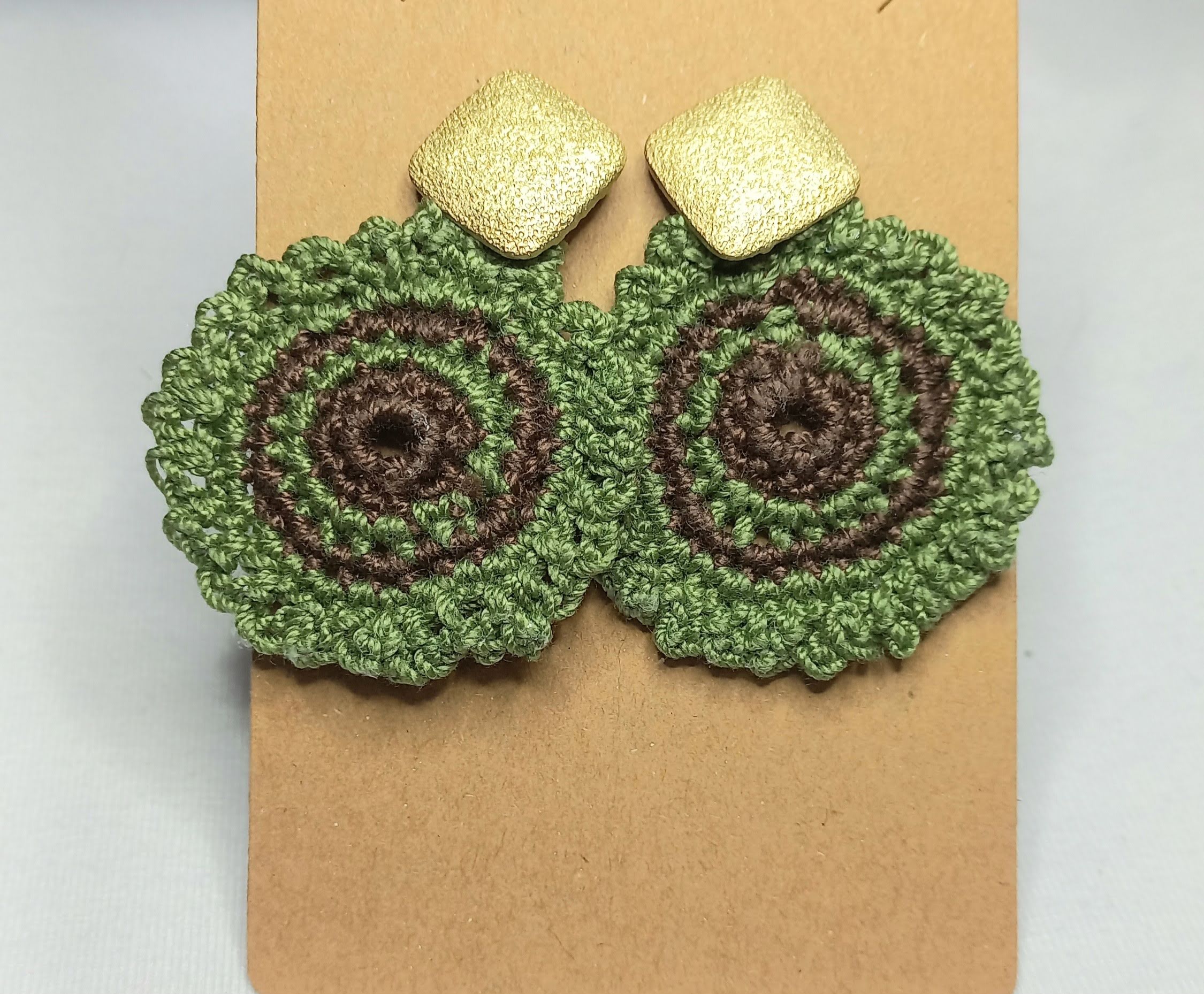 Pendientes artesanales rojos