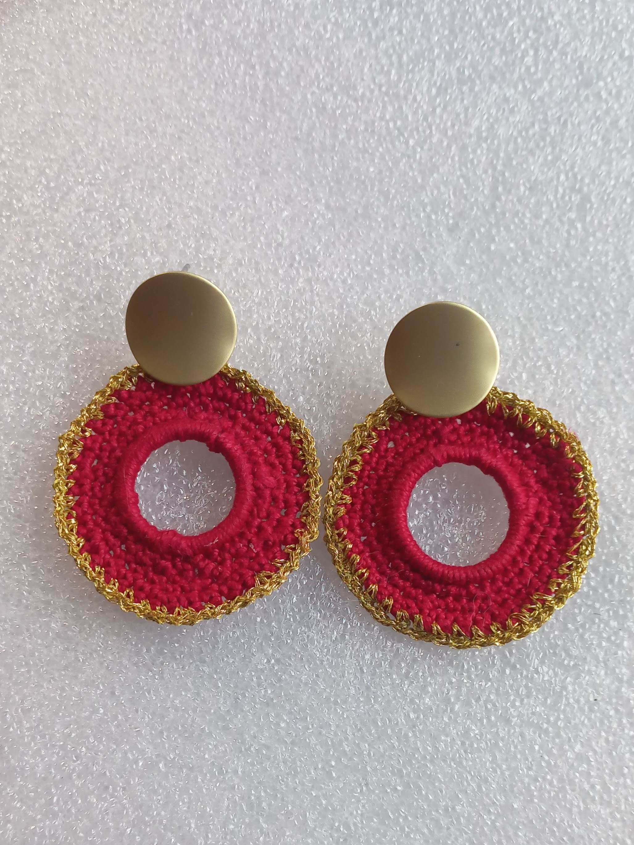 Pendientes artesanales rojos