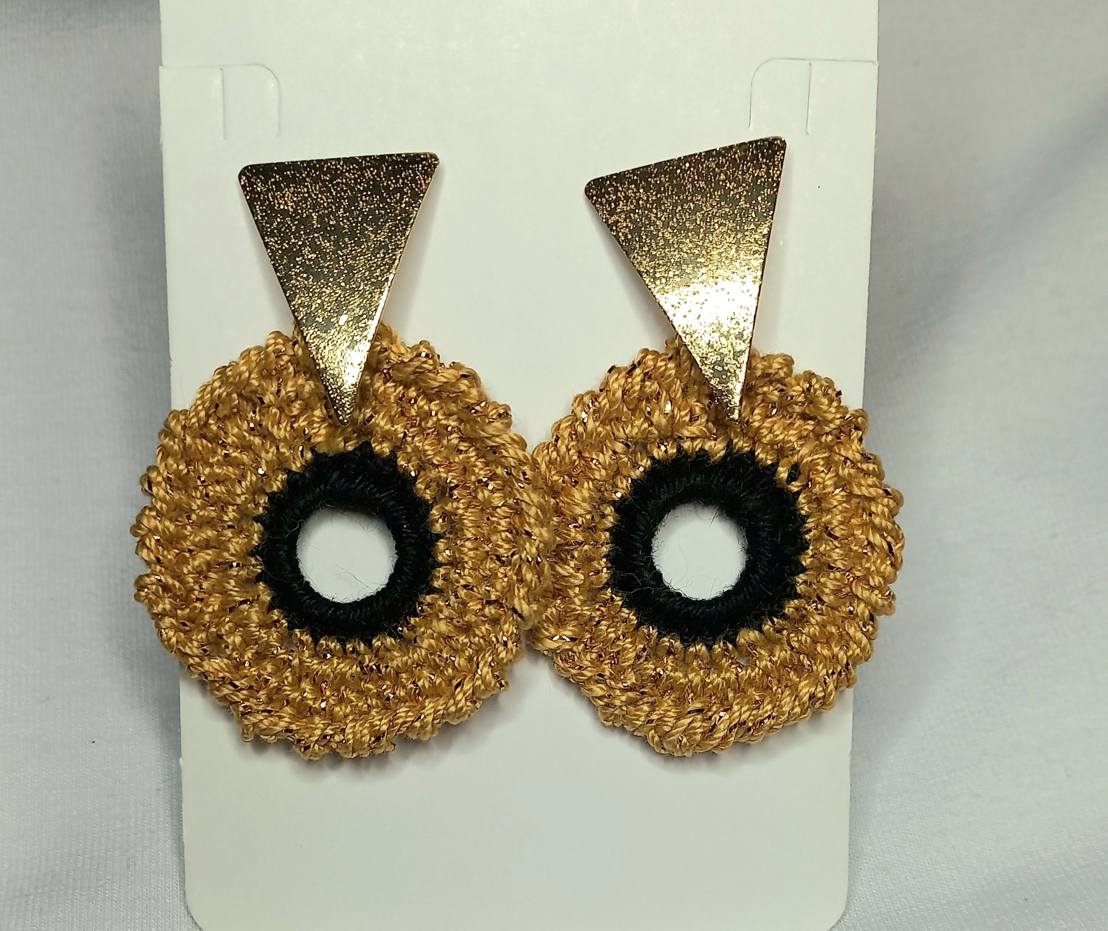 Pendientes artesanales rojos