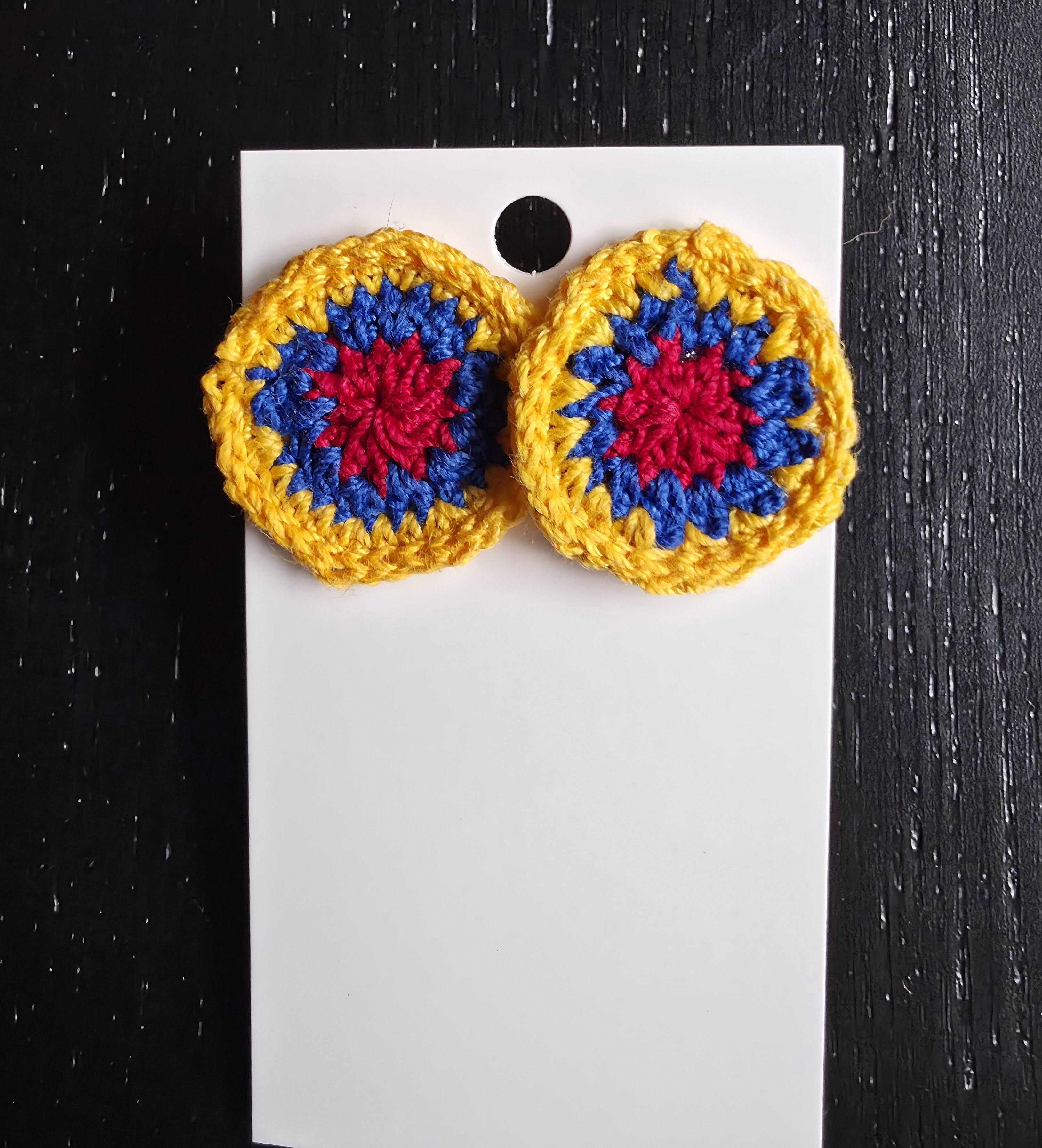 Aretes florales tricolor