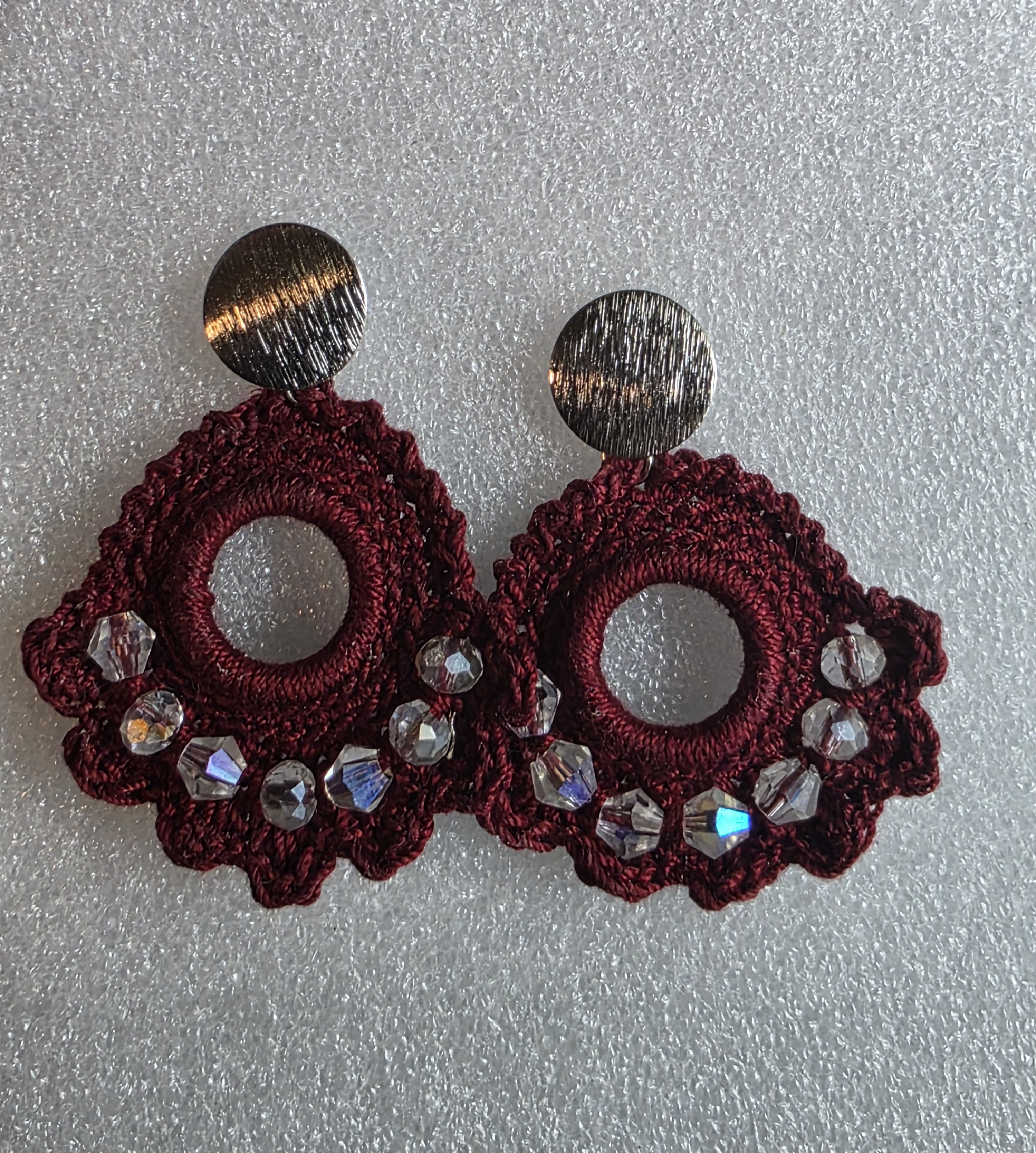 Pendientes artesanales tejidos