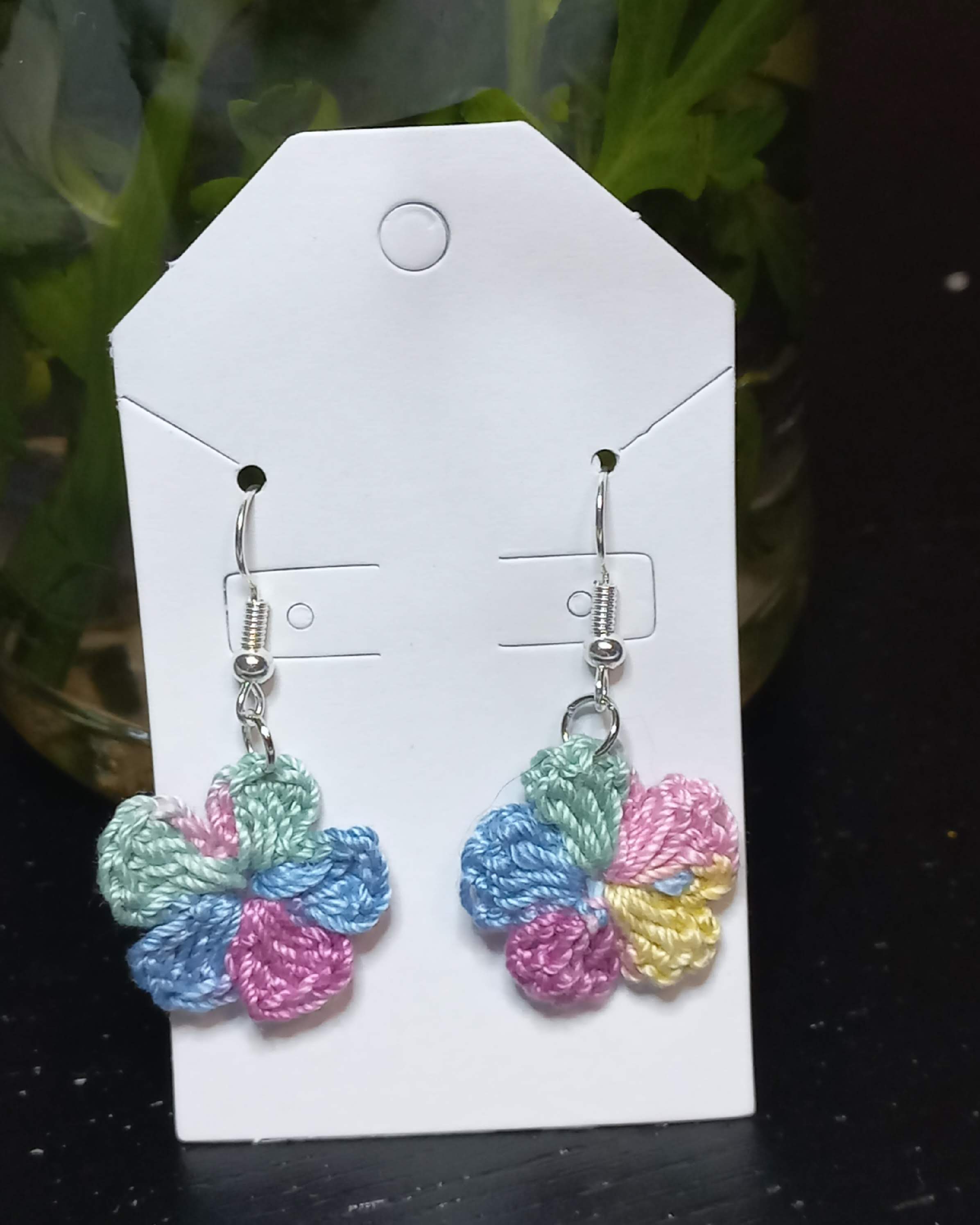 Aretes de flor negra