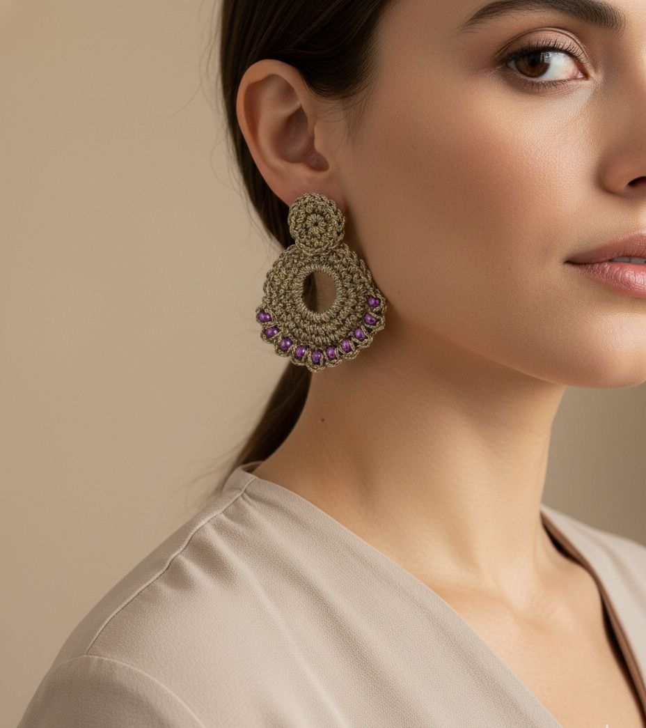 Pendientes artesanales tejidos