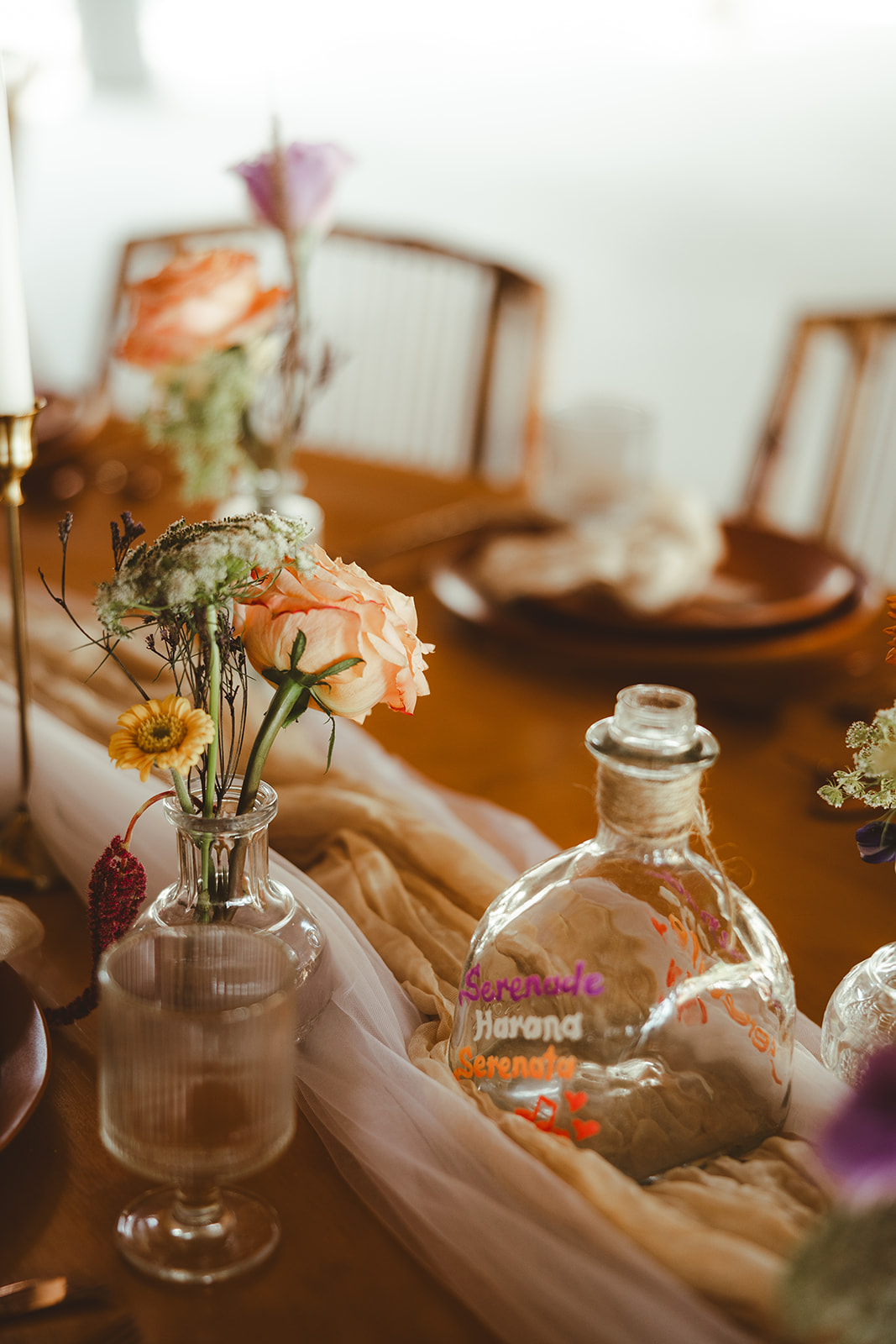 Paquete de Boda - Ramo de novia + Boutonniere + Floreritos 