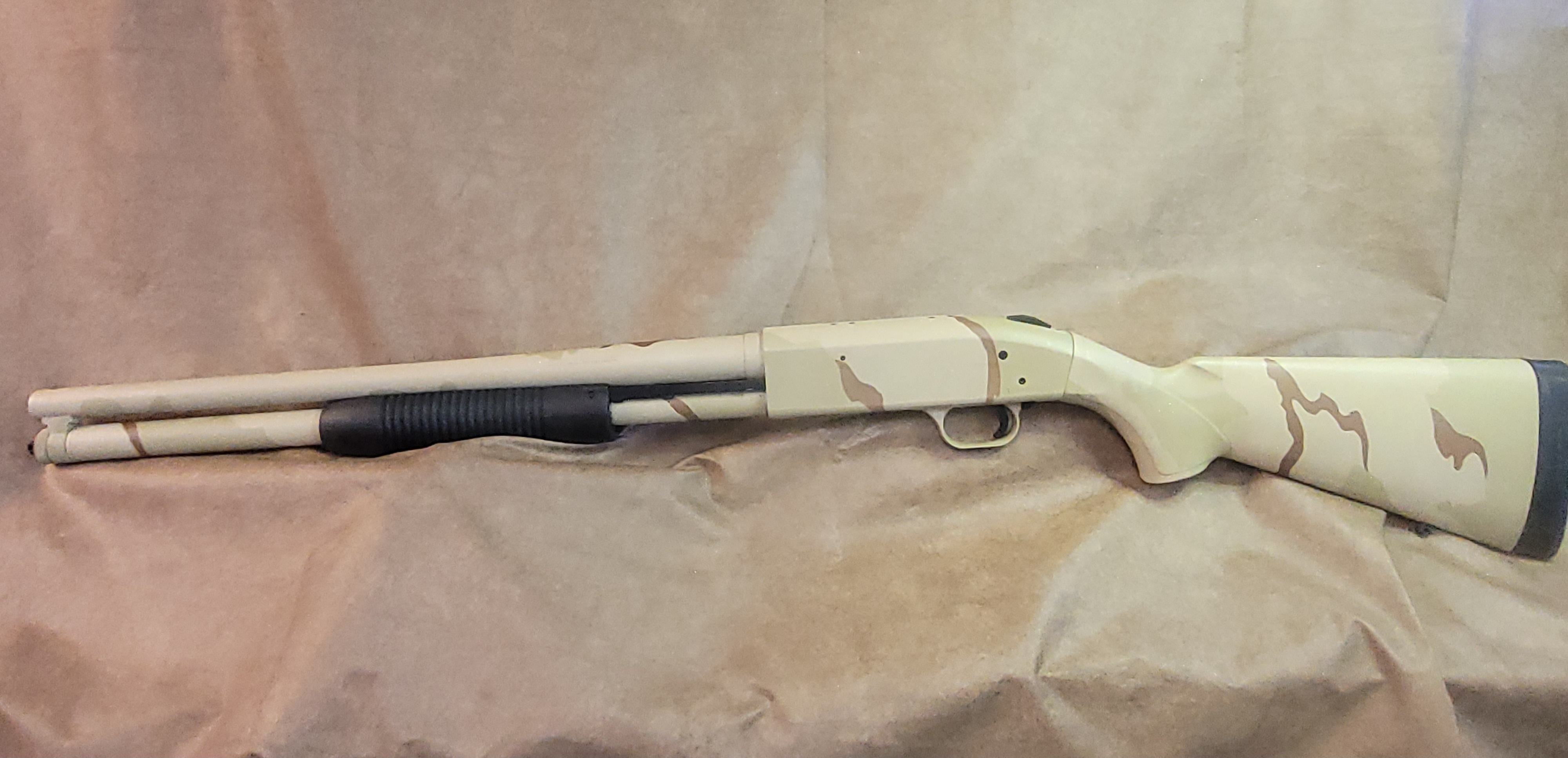 Mossberg 500A 12 ga camo 3" chamber 20inch barrel lightly used gun black forearm