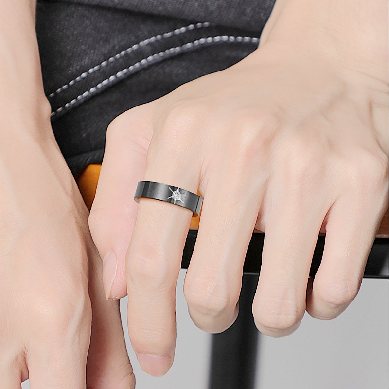 Stylish band with unique spider design couple Rings