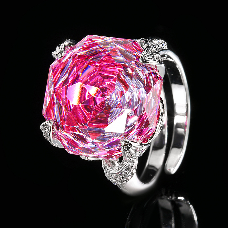 Luxury Emerald high quality gemstone Ring