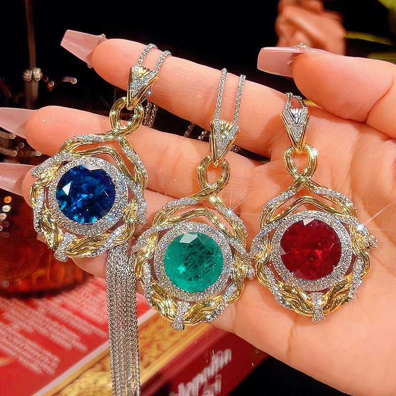 Ssparkling Designs Elegant Vintage Round Pendant Necklace for women