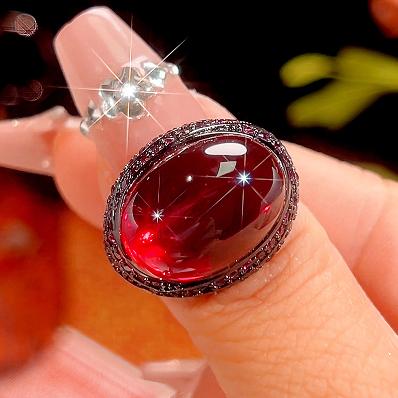 Artificial Corundum Cabochon Fluorescent Vintage Black-Gold Ring