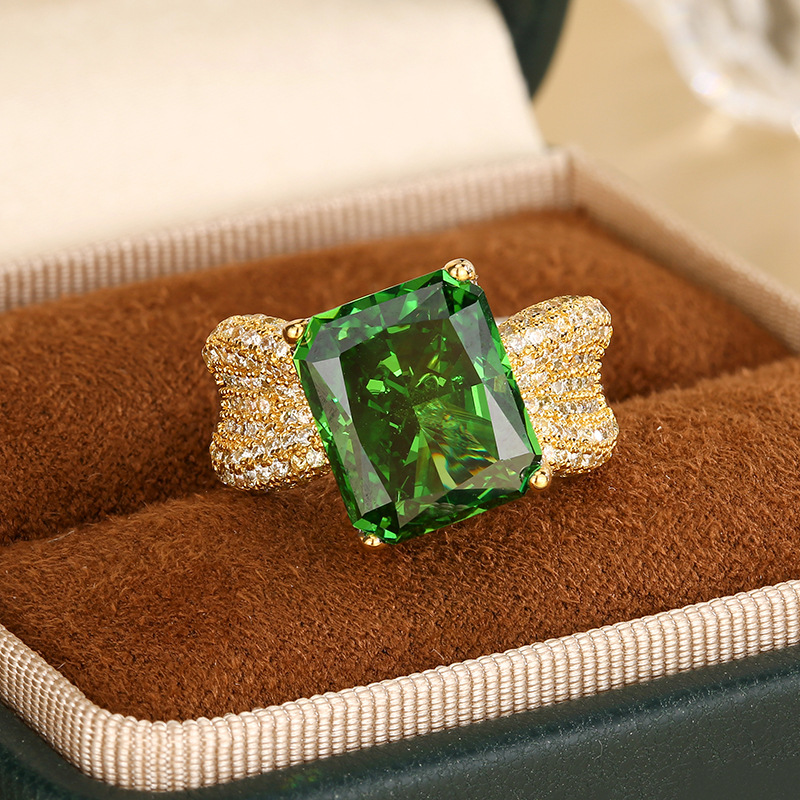 Gold-Plated High-Carbon Diamond Emerald-Cut Square Diamond Copper-Set Ring