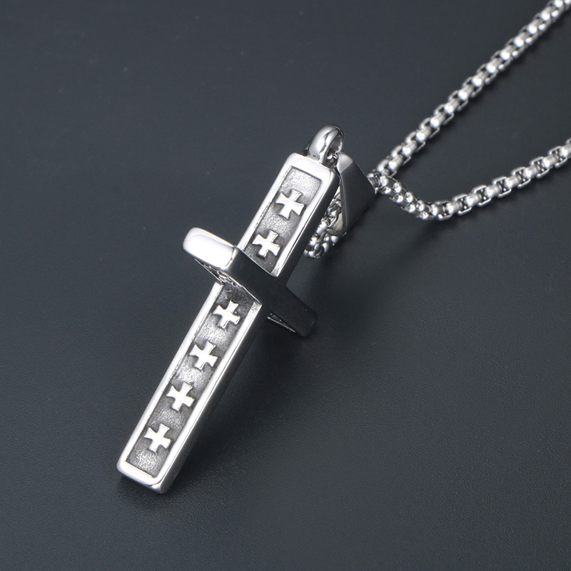 Retro Exquisite Religious Cross Pendant Necklace - Stylish Accessory