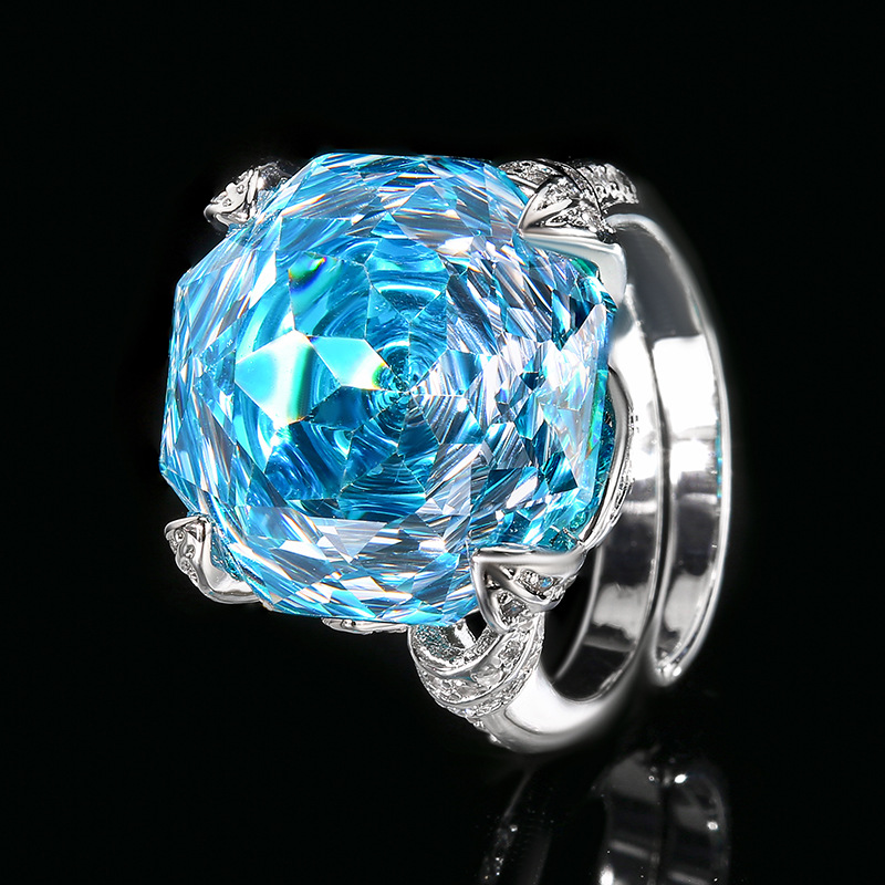 Luxury Emerald high quality gemstone Ring